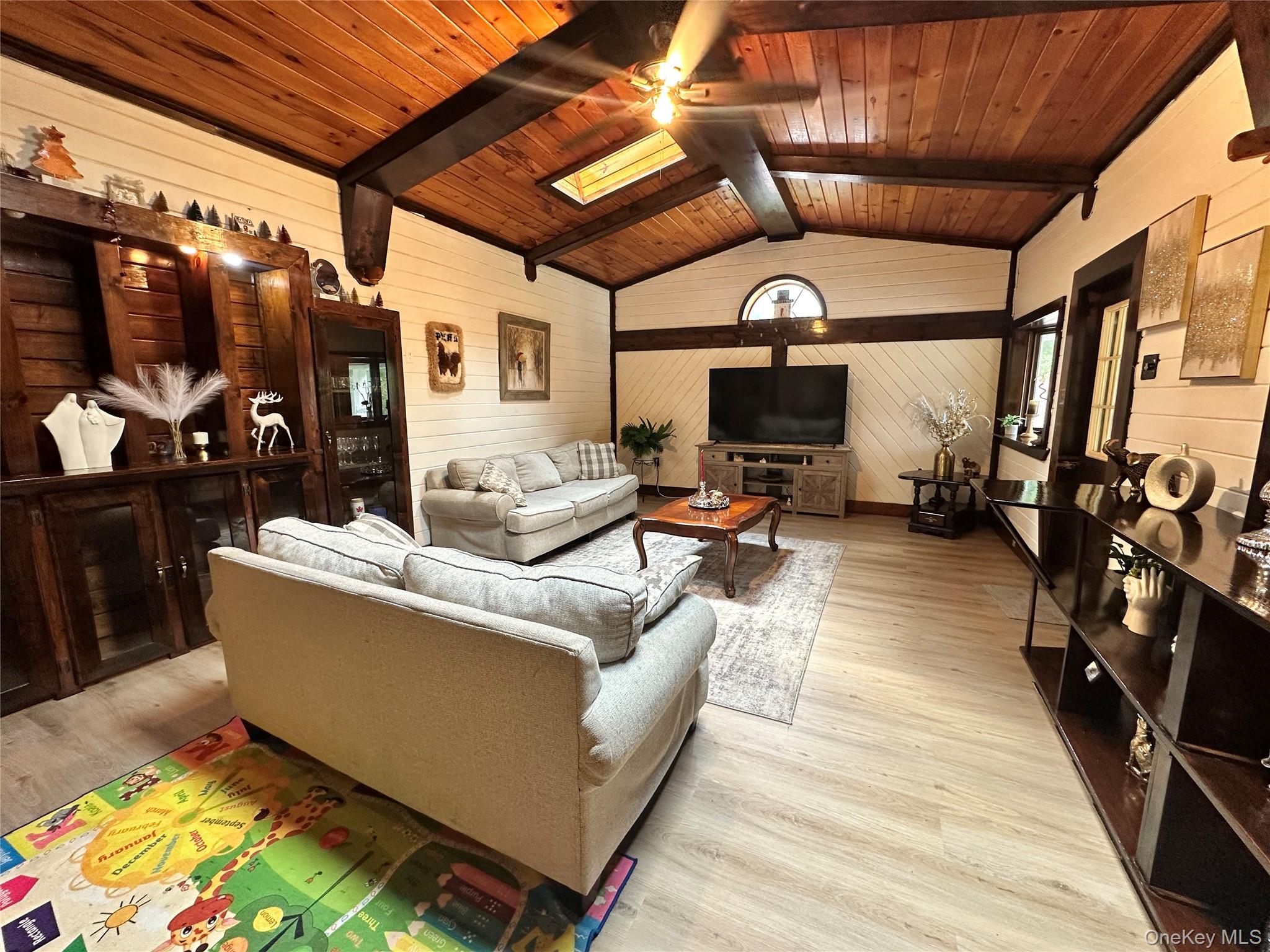 110 Foss Lane – For Sale photo 3