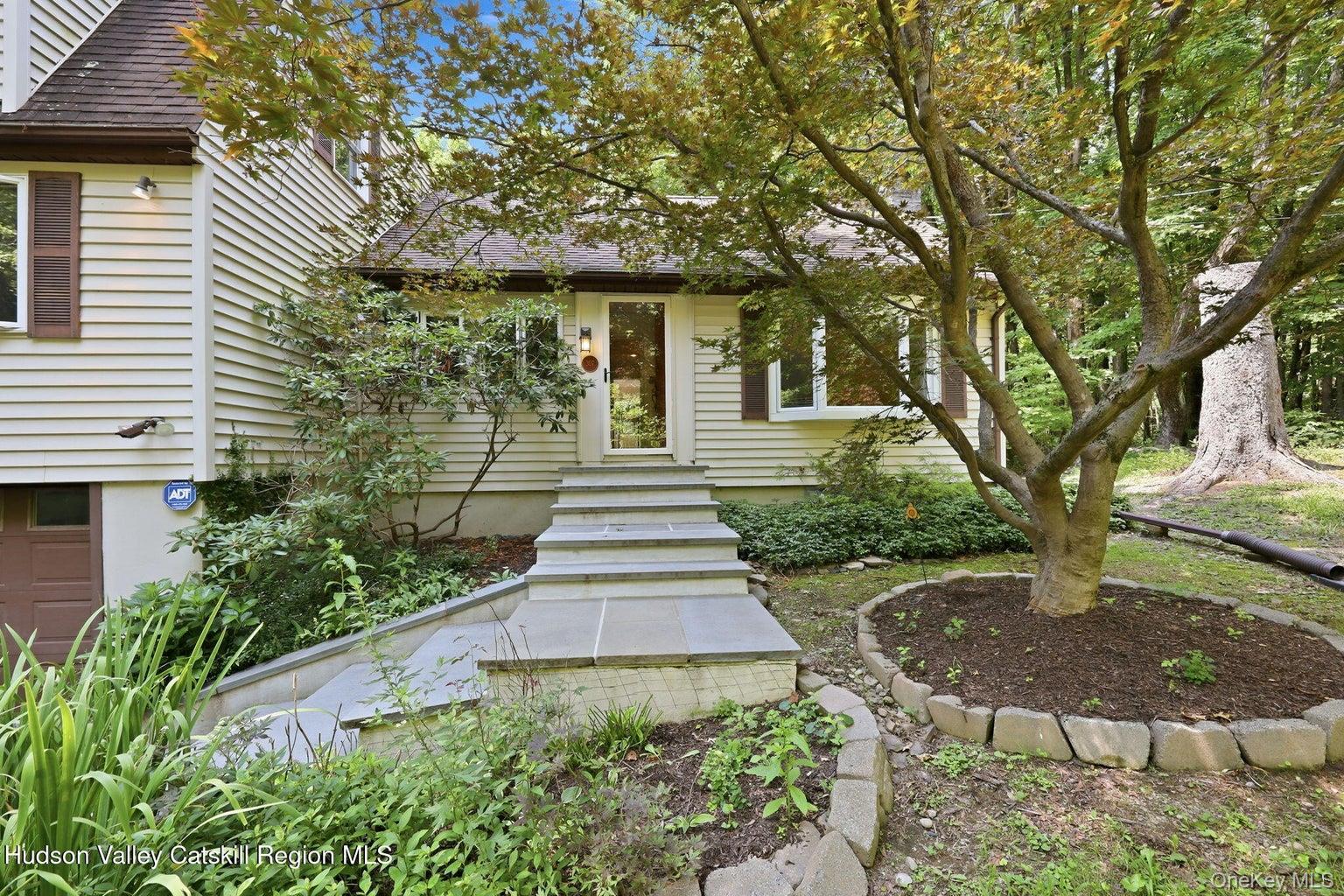 307 Old Kingston Road – For Sale photo 2