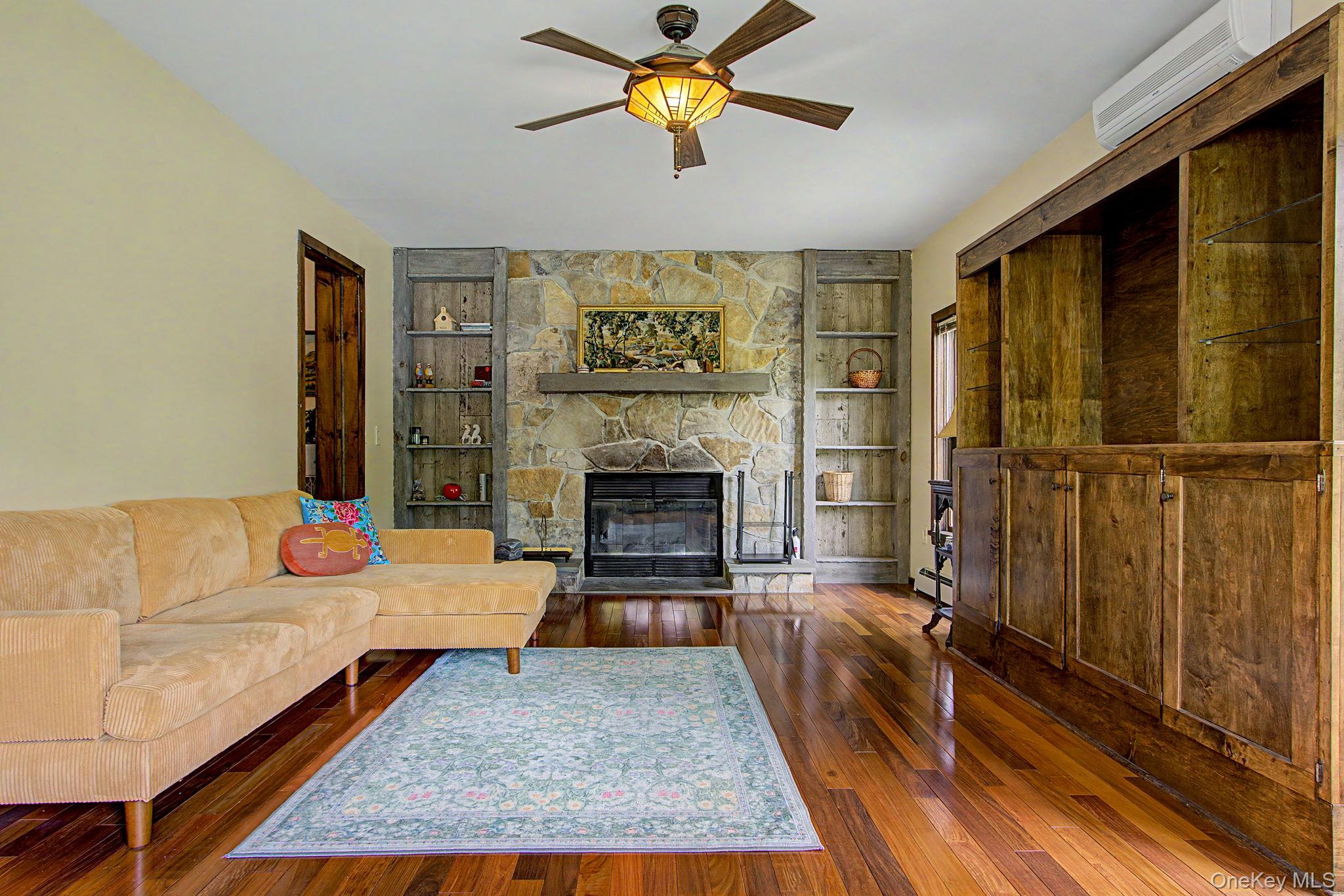 102 E Market Street – For Sale photo 12