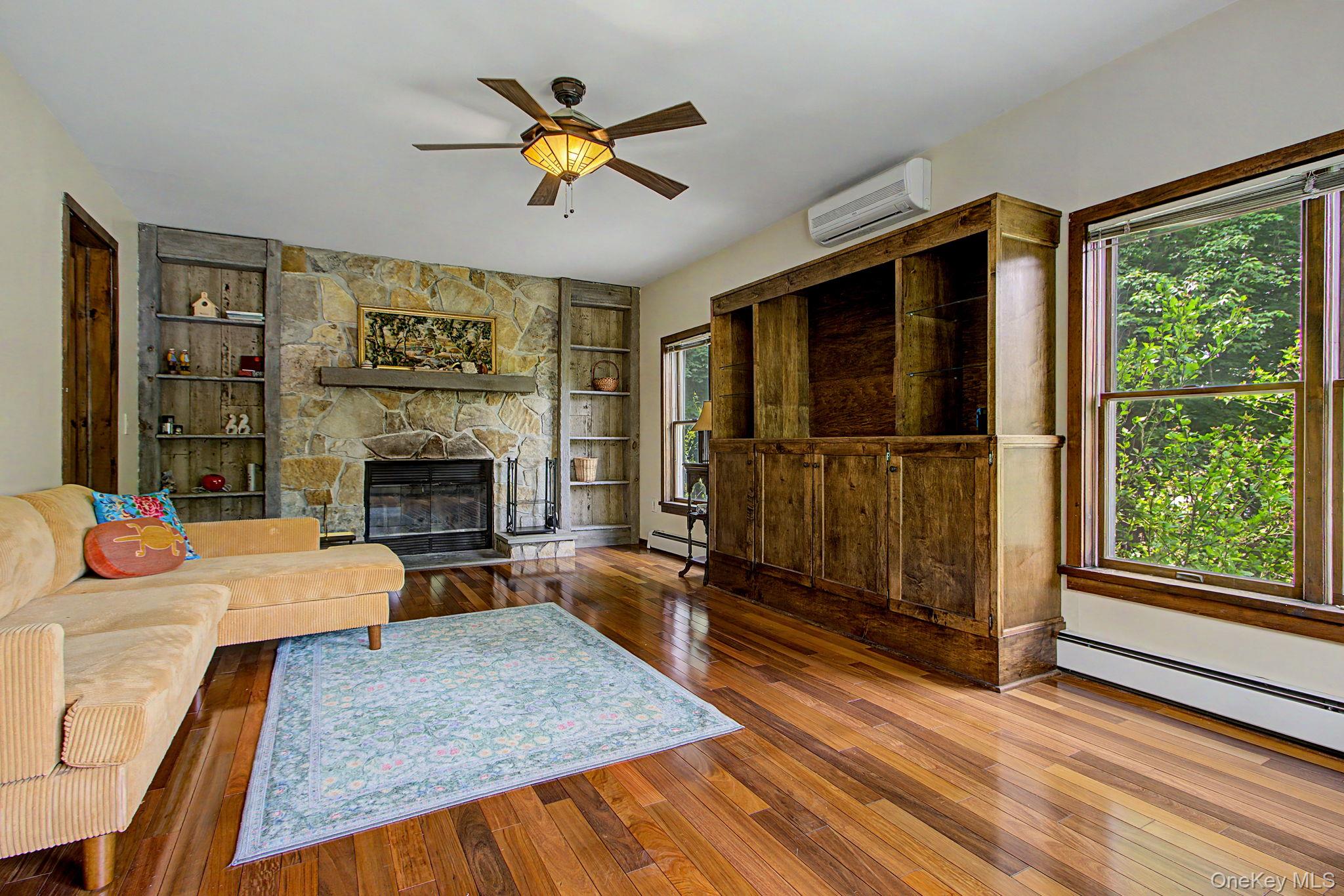 102 E Market Street – For Sale photo 14