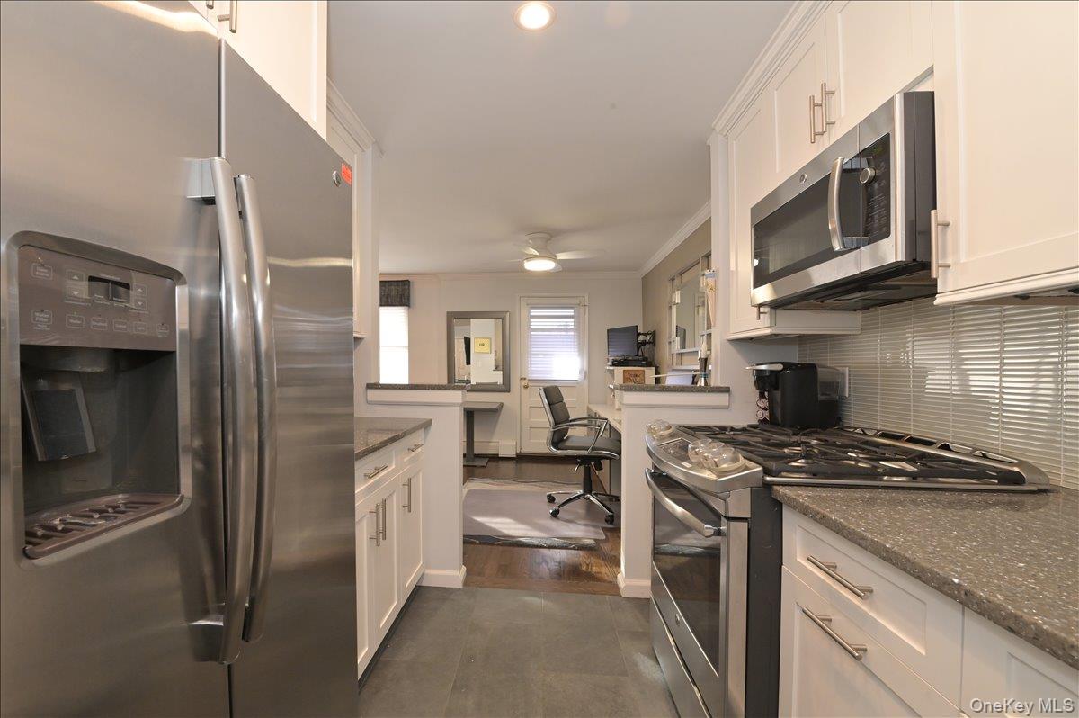 40 Stoner Avenue, Unit 2F photo 2