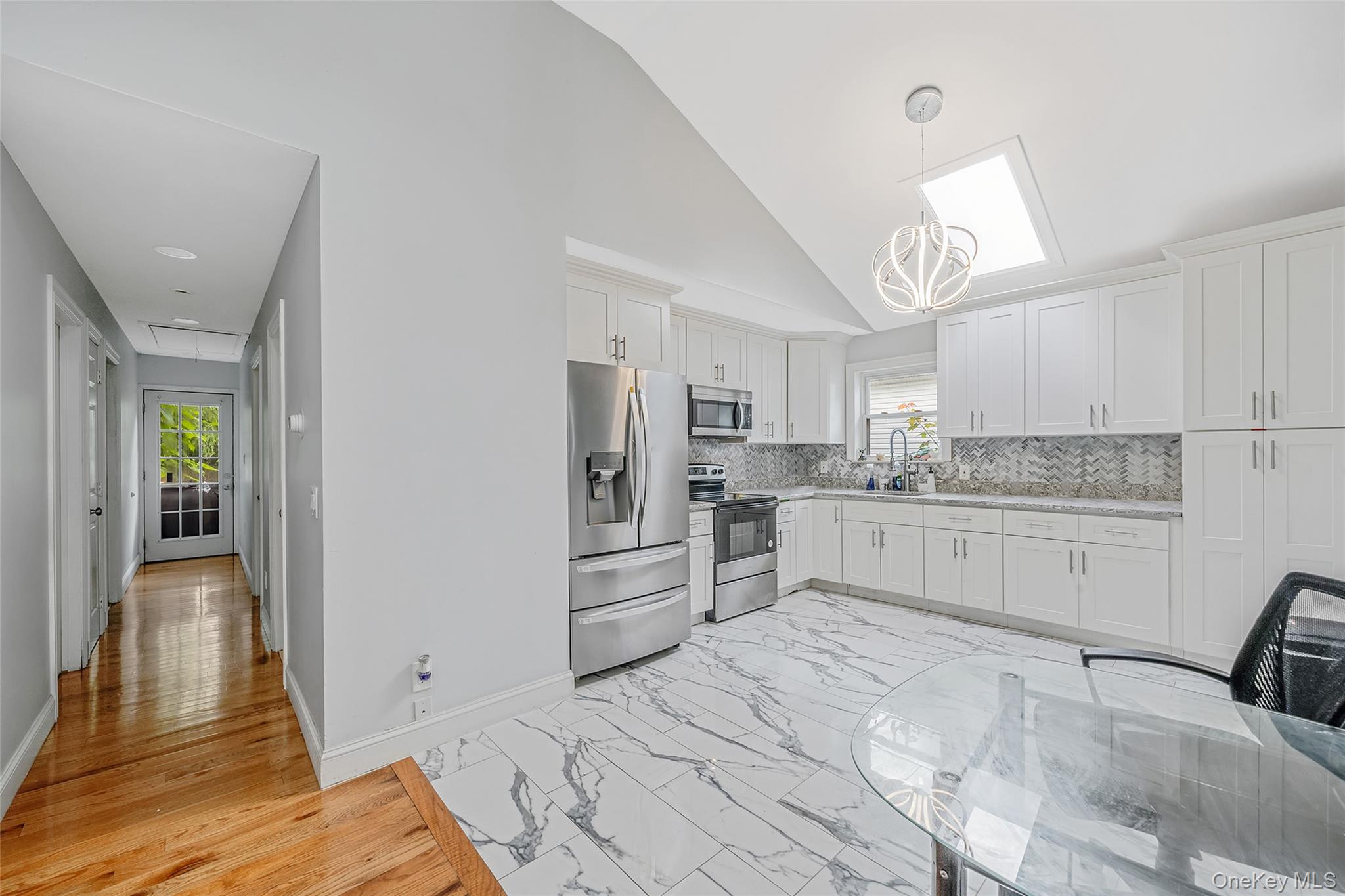 413 Glen Drive – For Sale photo 6