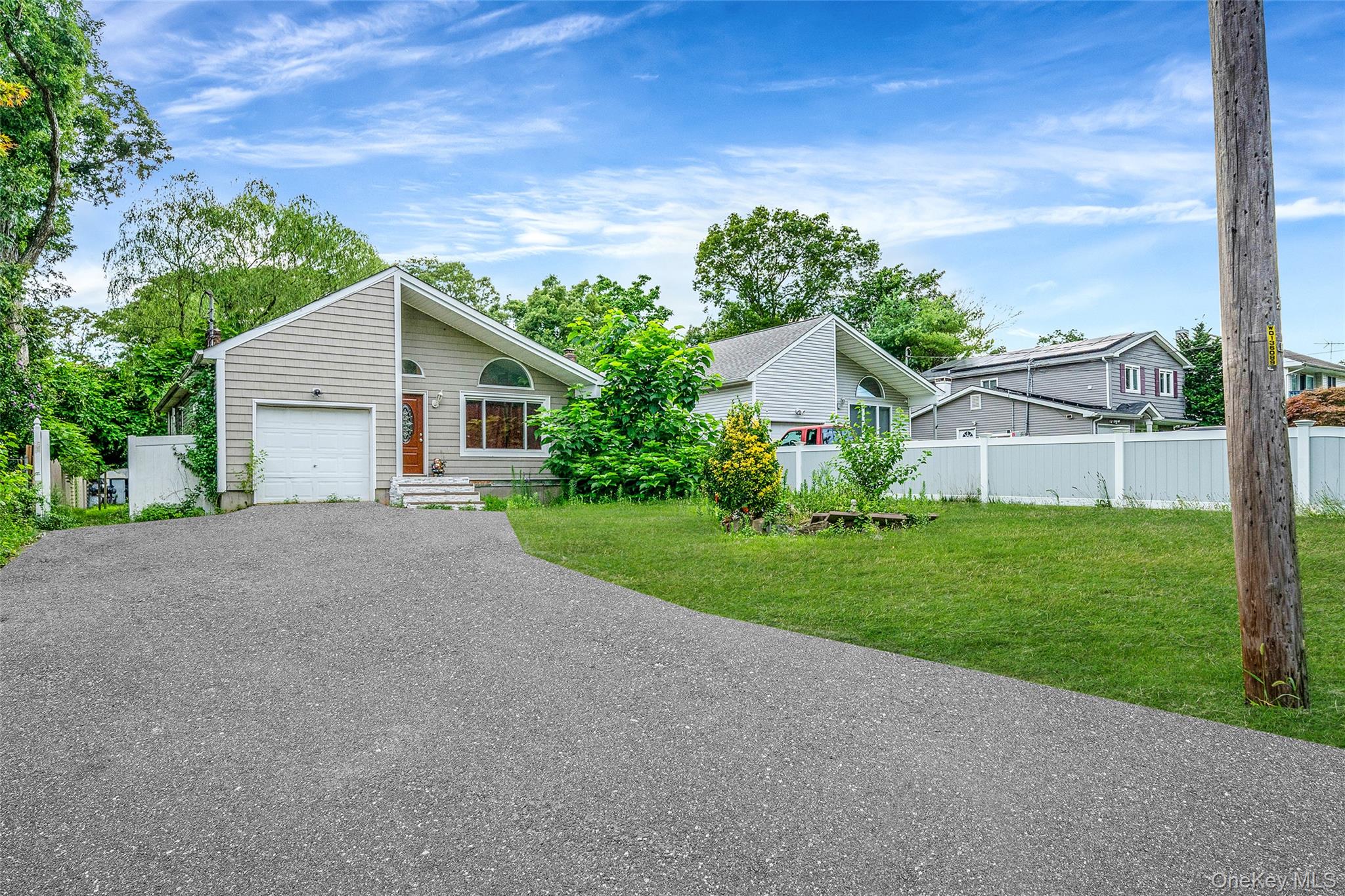 413 Glen Drive – For Sale photo 3