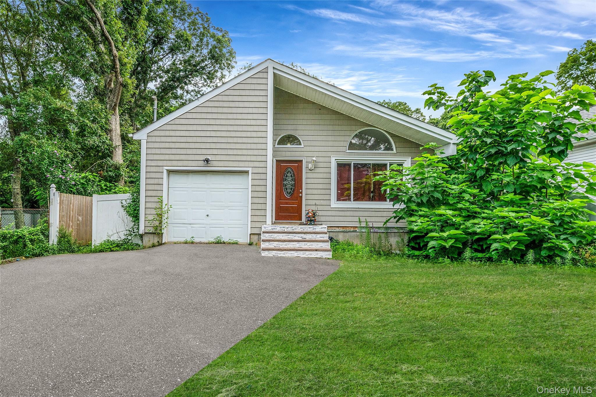 413 Glen Drive – For Sale