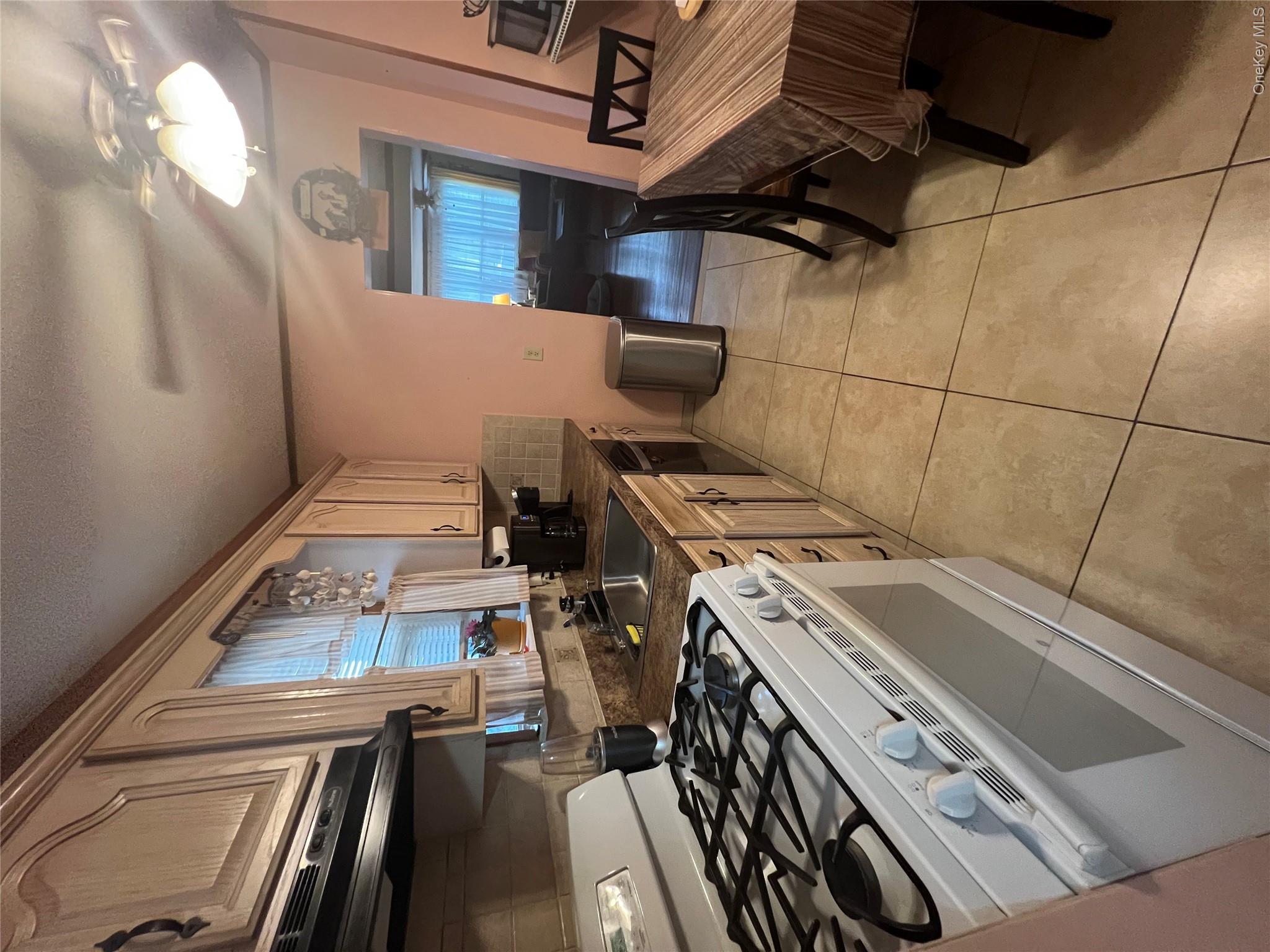 1014 Bonaparte Place – For Sale photo 11