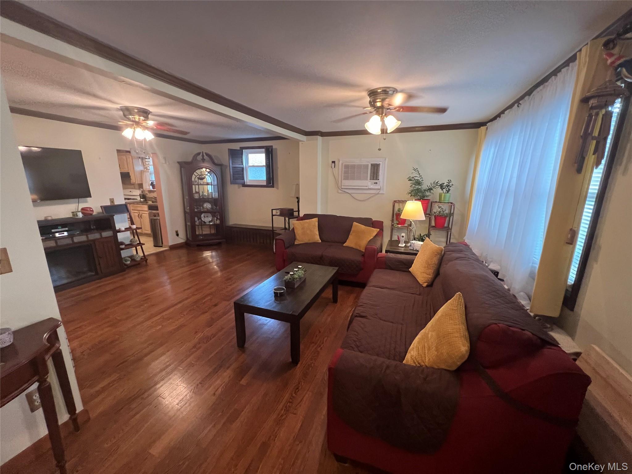 1014 Bonaparte Place – For Sale photo 2