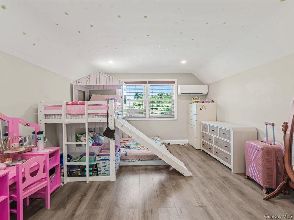 1517 Falmouth Avenue – For Sale photo 13