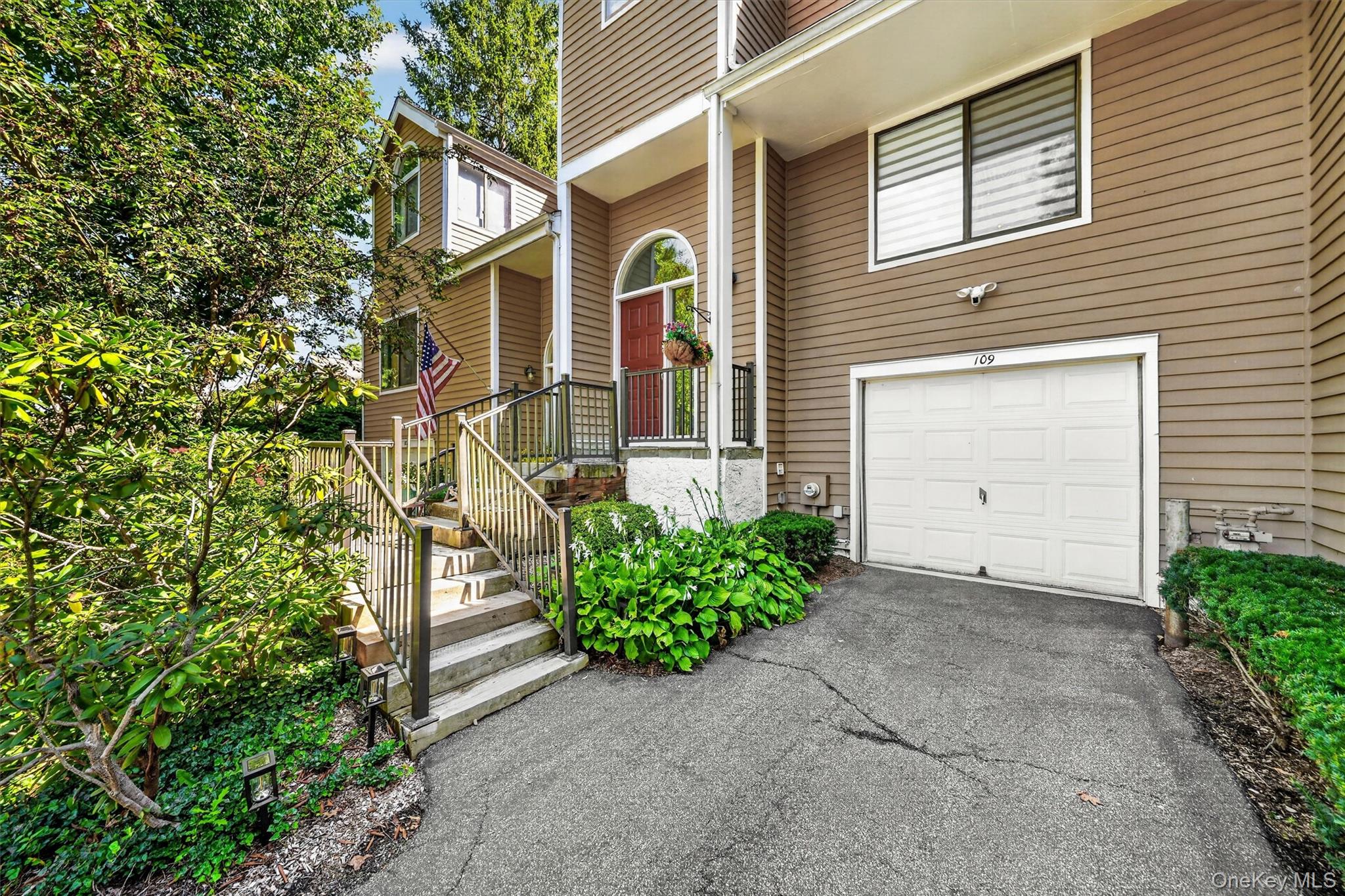 109 Woods End Road – For Rent photo 3