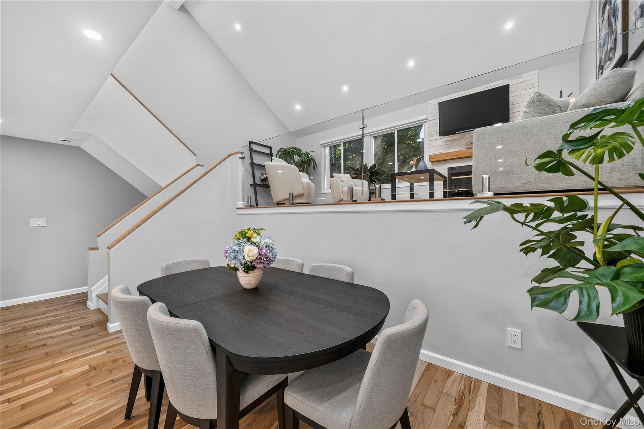 109 Woods End Road – For Rent photo 9