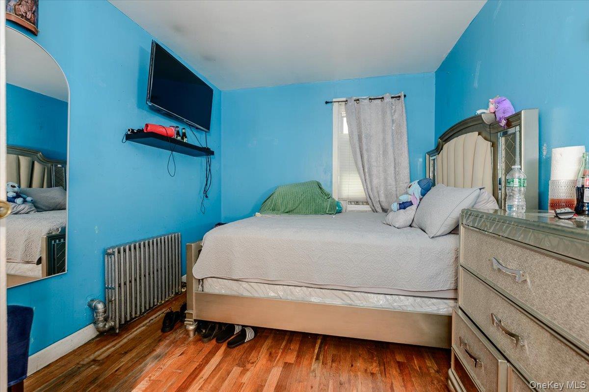 719 Van Nest Avenue – For Sale photo 7