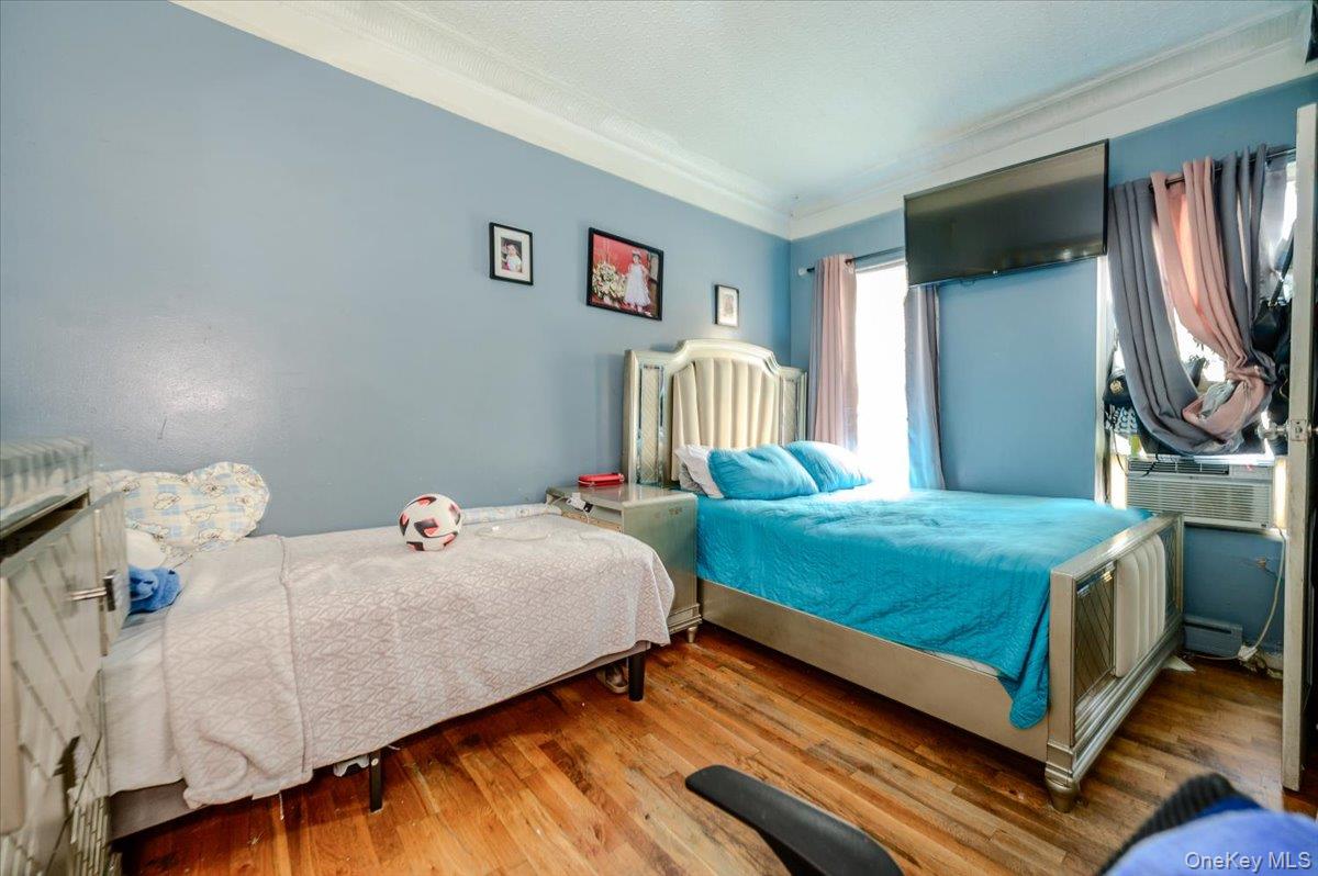 719 Van Nest Avenue – For Sale photo 9