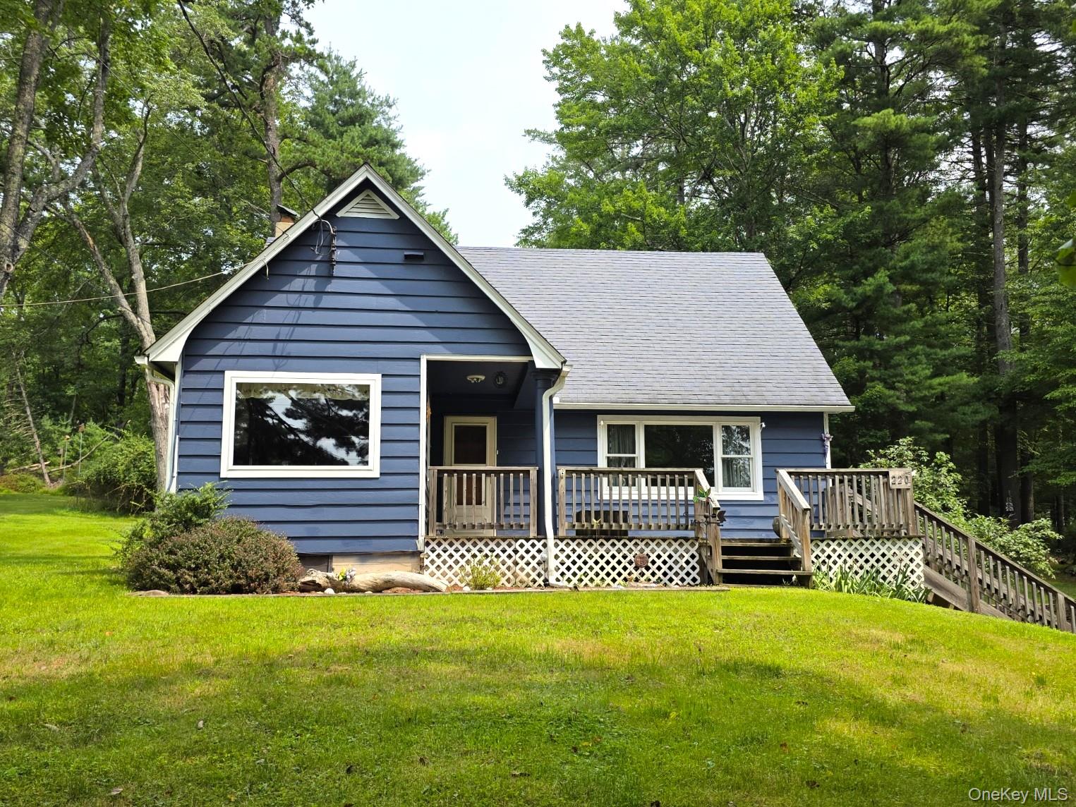 220 Mail Road – For Sale