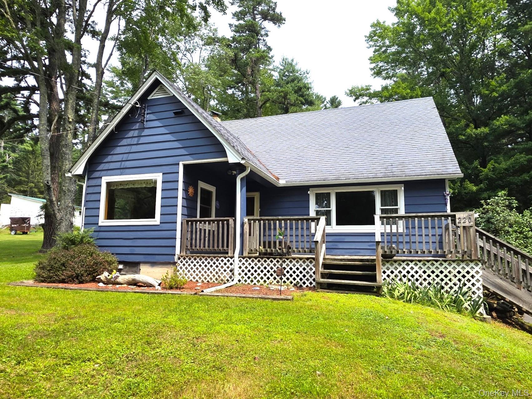 220 Mail Road – For Sale photo 3