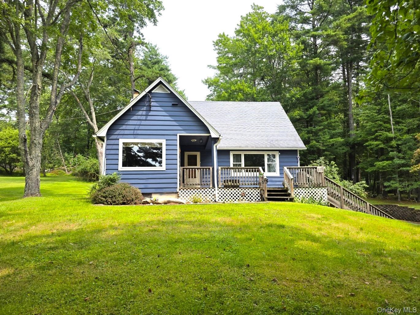 220 Mail Road – For Sale photo 2
