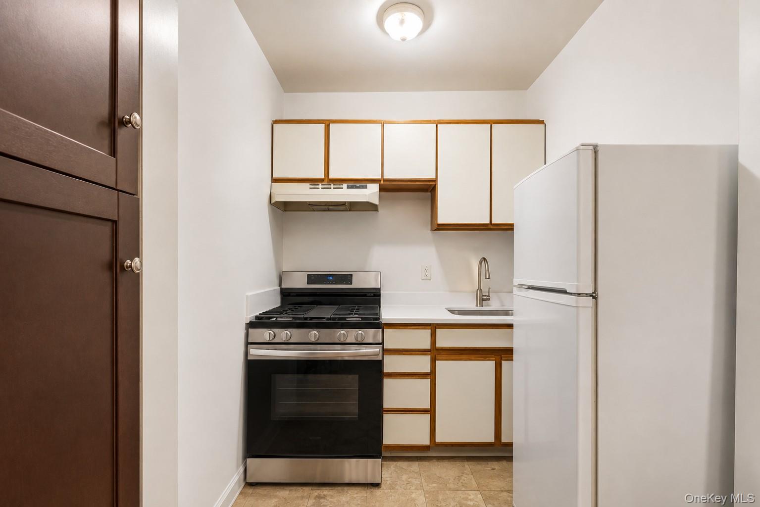 20-25 74th Street – For Sale photo 15