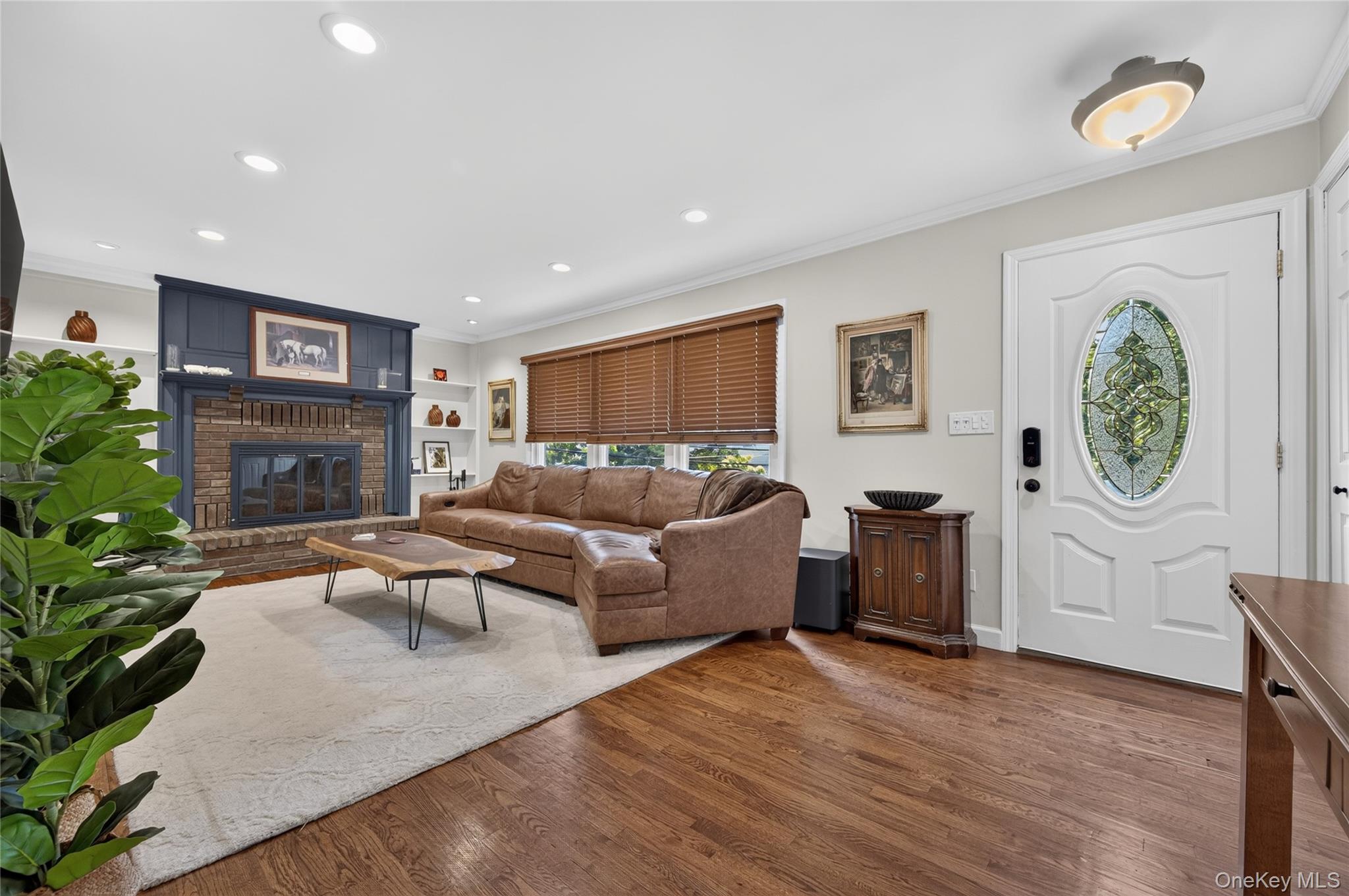 73 Maple Place – For Sale photo 2