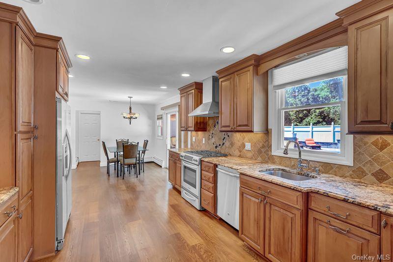 240 Woodhull Avenue – For Sale photo 23