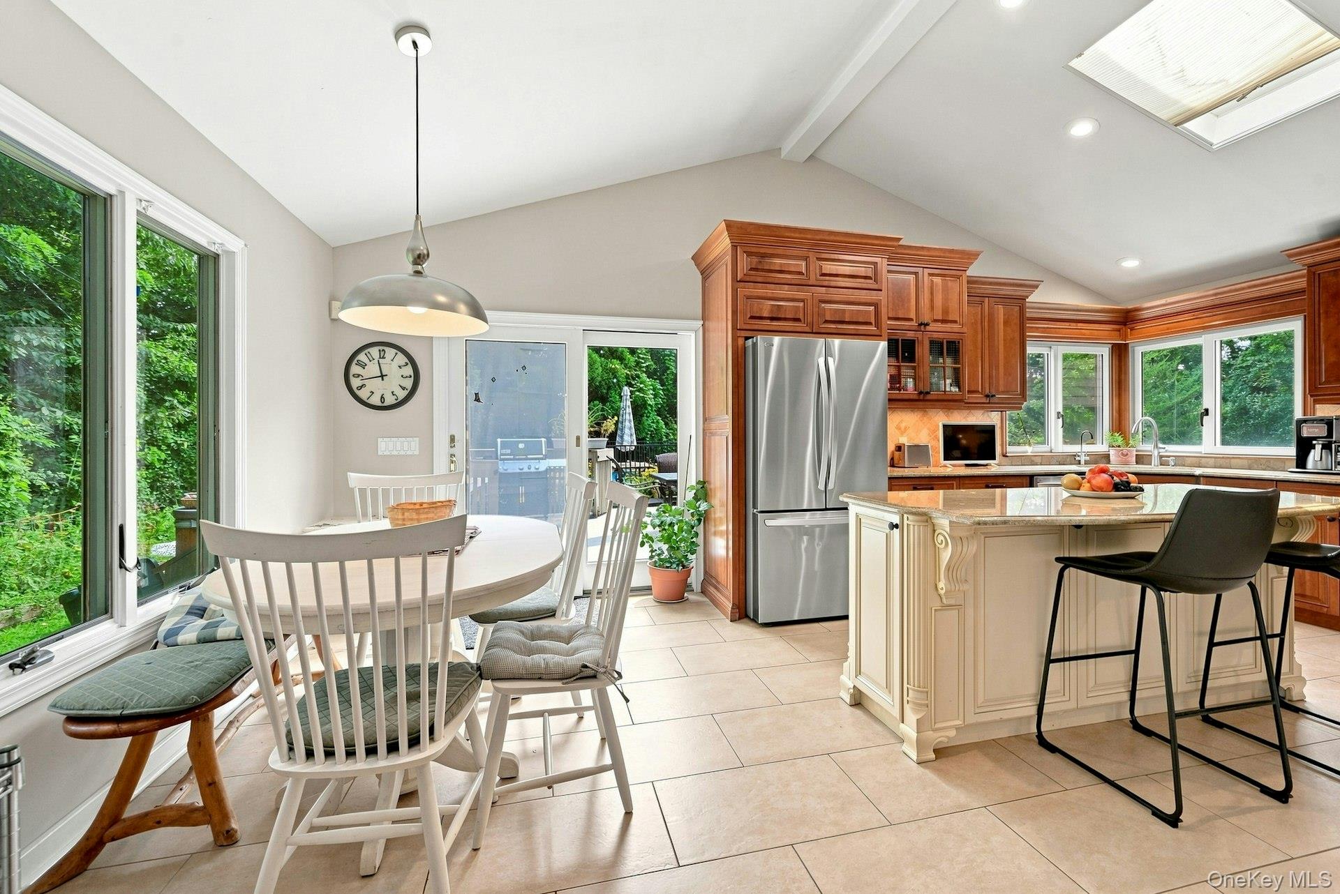 11 Soundview Drive – For Sale photo 12