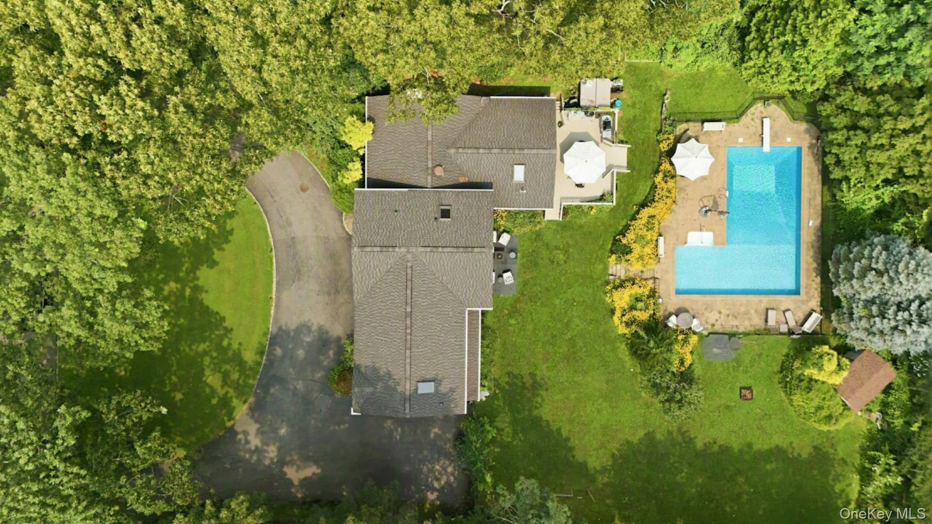 11 Soundview Drive – For Sale