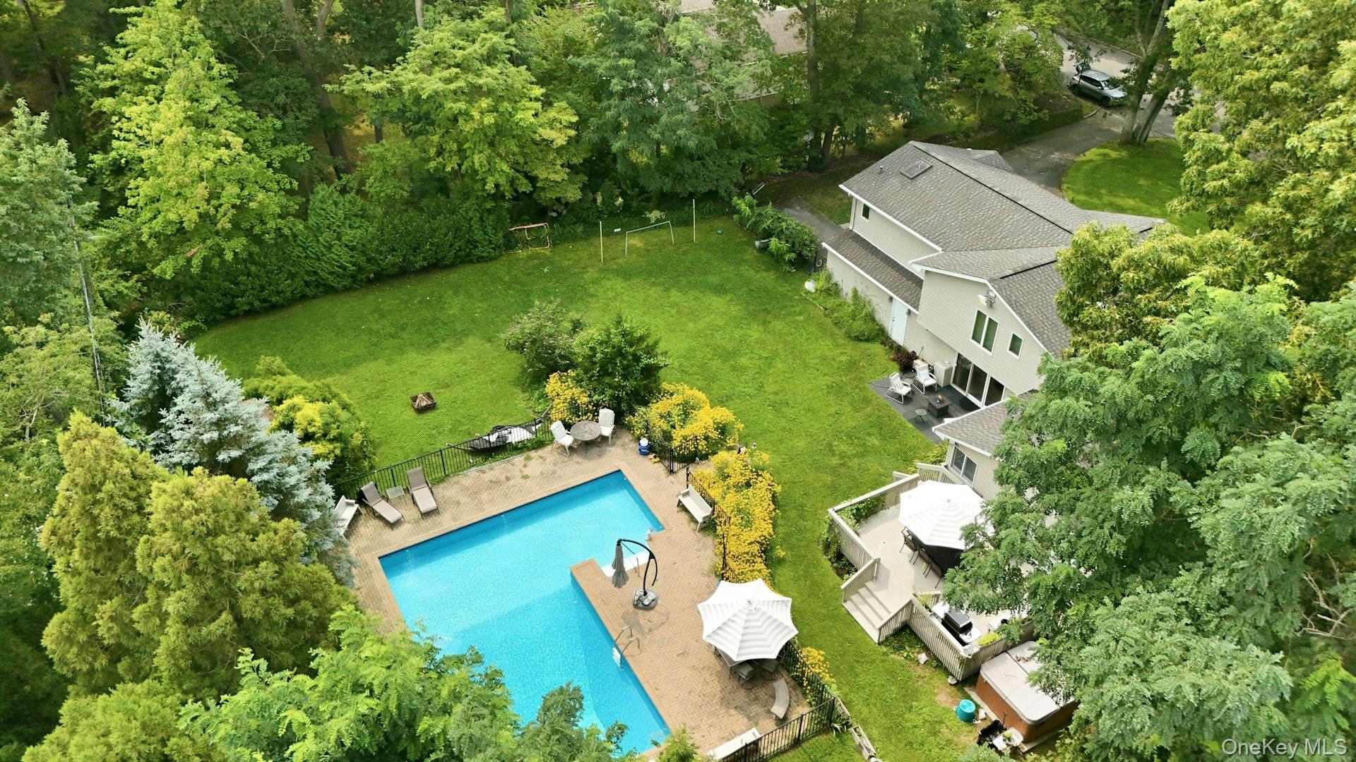 11 Soundview Drive – For Sale photo 36