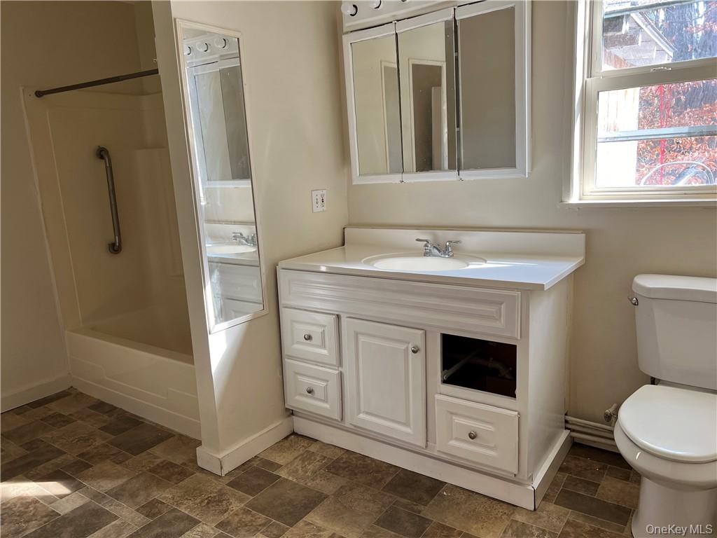 7 S High Street – For Rent photo 11