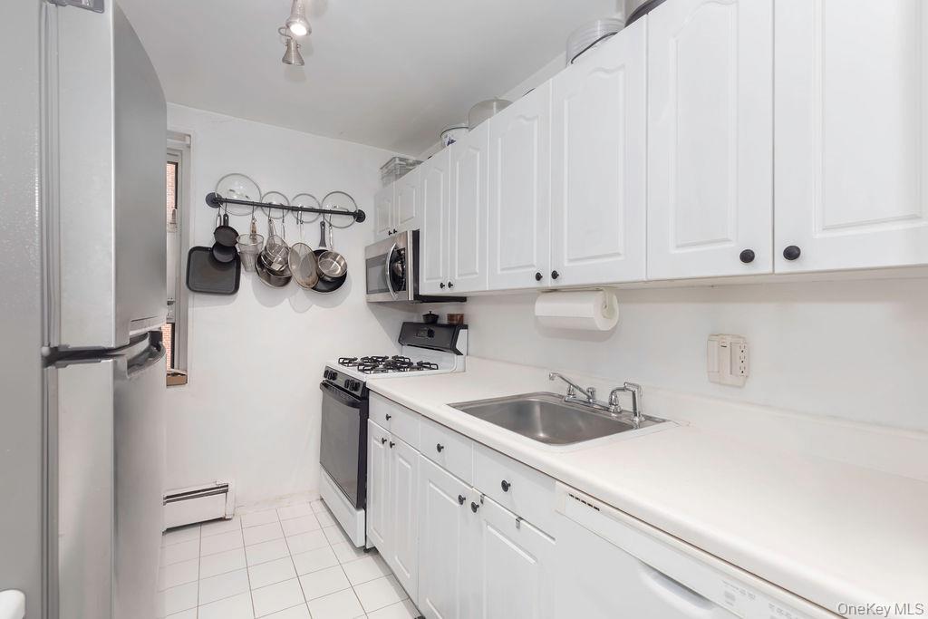 119 E Hartsdale Avenue, Unit 7F photo 8