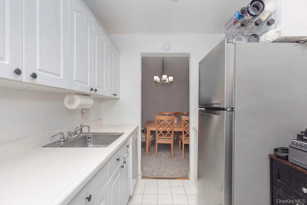 119 E Hartsdale Avenue, Unit 7F photo 9