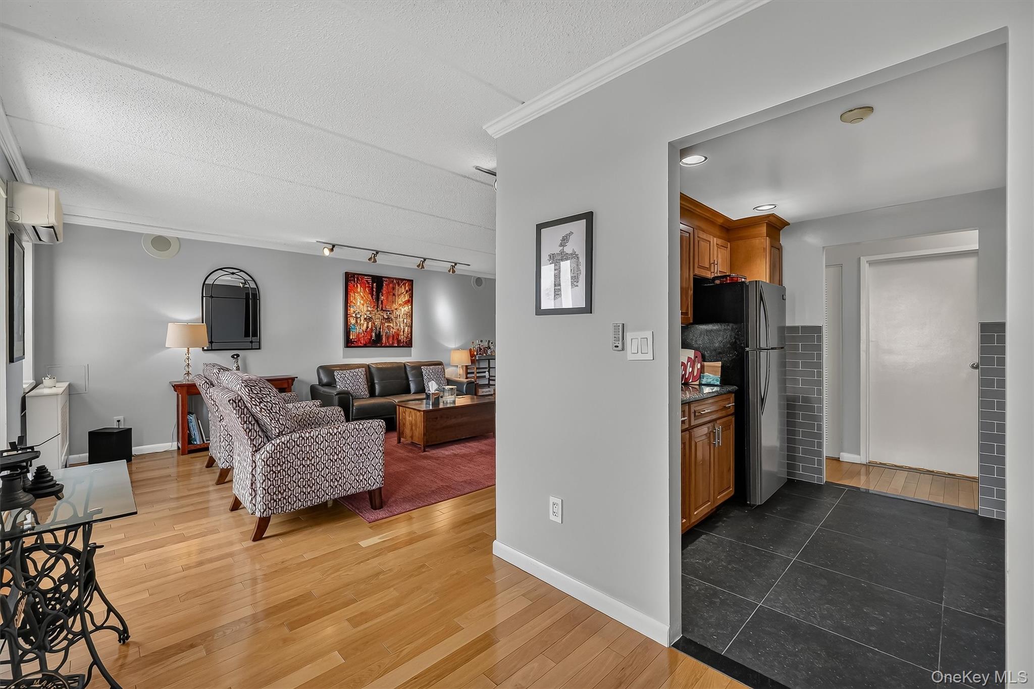 1376 Midland Avenue, Unit 801 photo 14