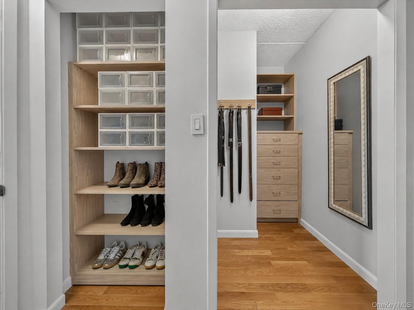 1376 Midland Avenue, Unit 801 photo 24