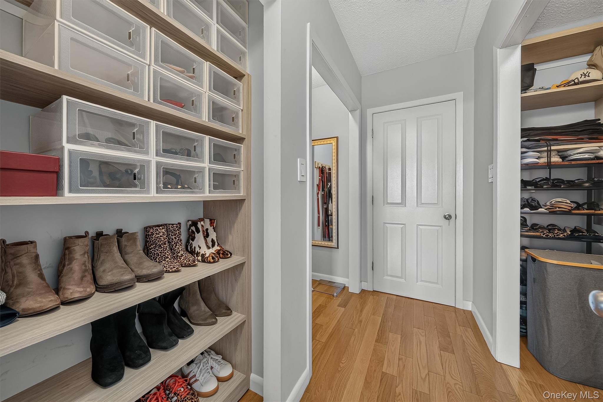 1376 Midland Avenue, Unit 801 photo 25