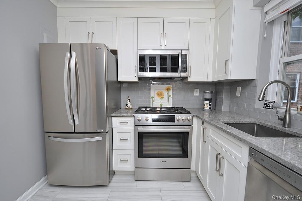 235 Garth Road, Unit E2E photo 13