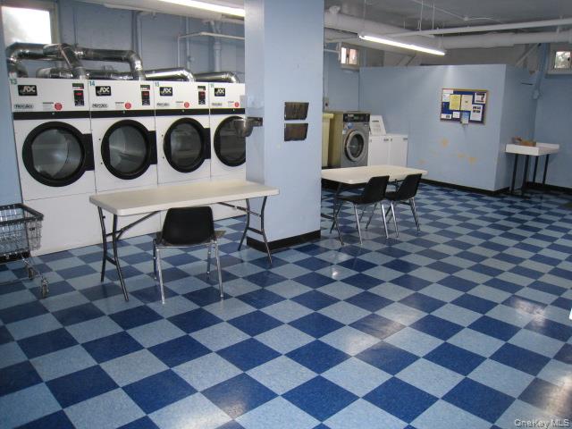 235 Garth Road, Unit E2E photo 32