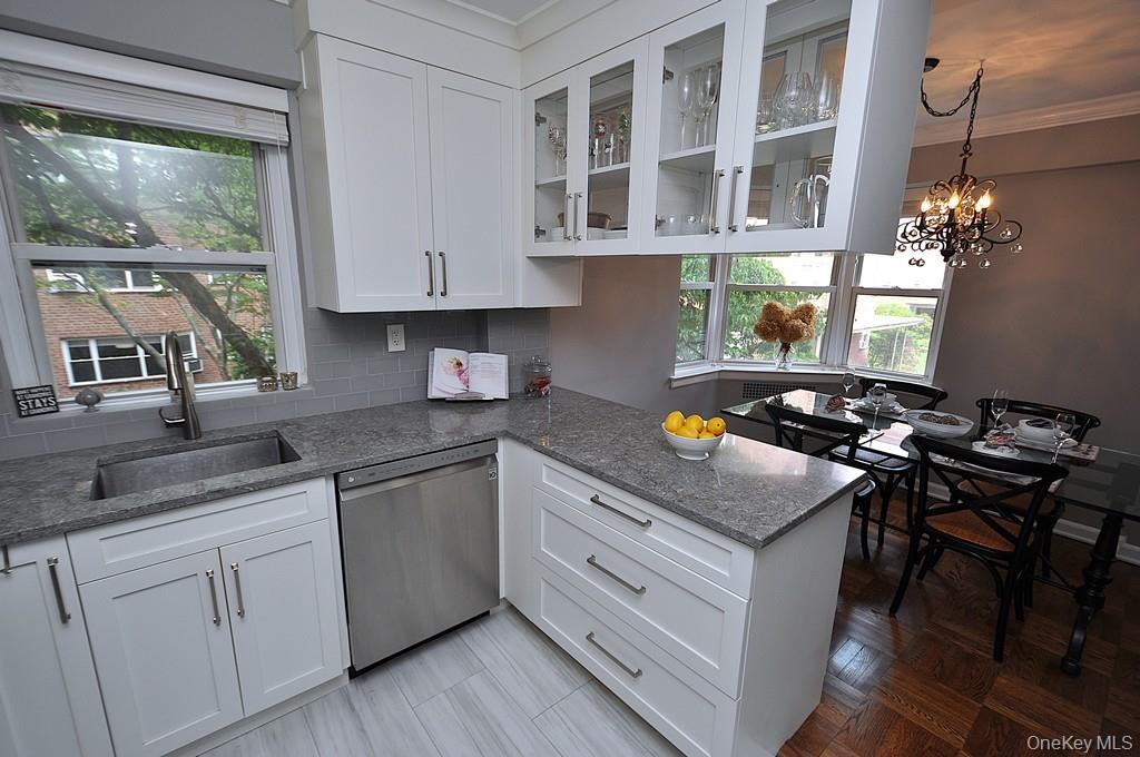 235 Garth Road, Unit E2E photo 15