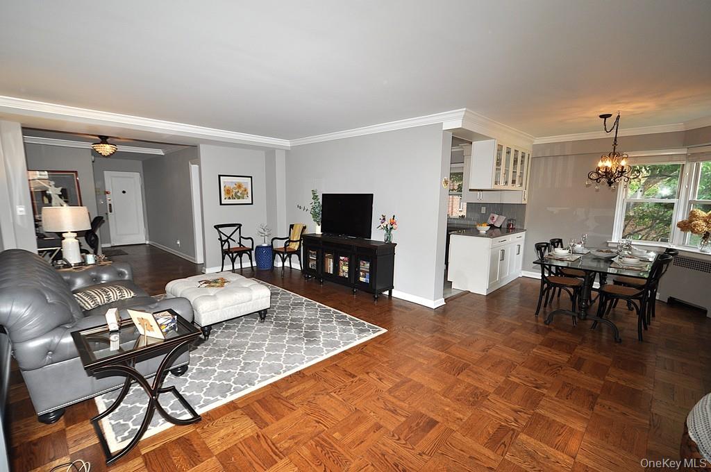 235 Garth Road, Unit E2E photo 8