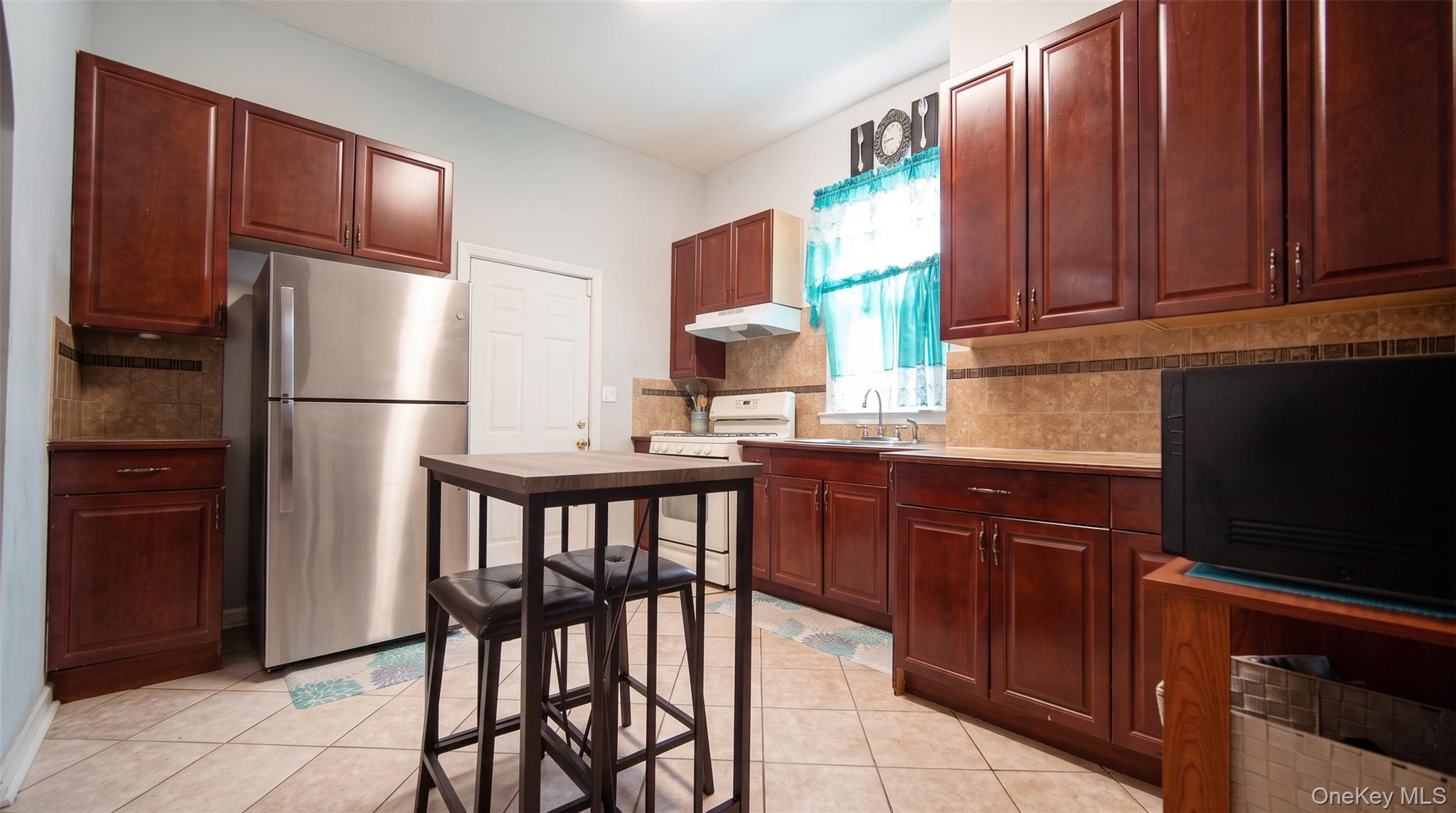 120 S 11th Avenue – For Sale photo 3