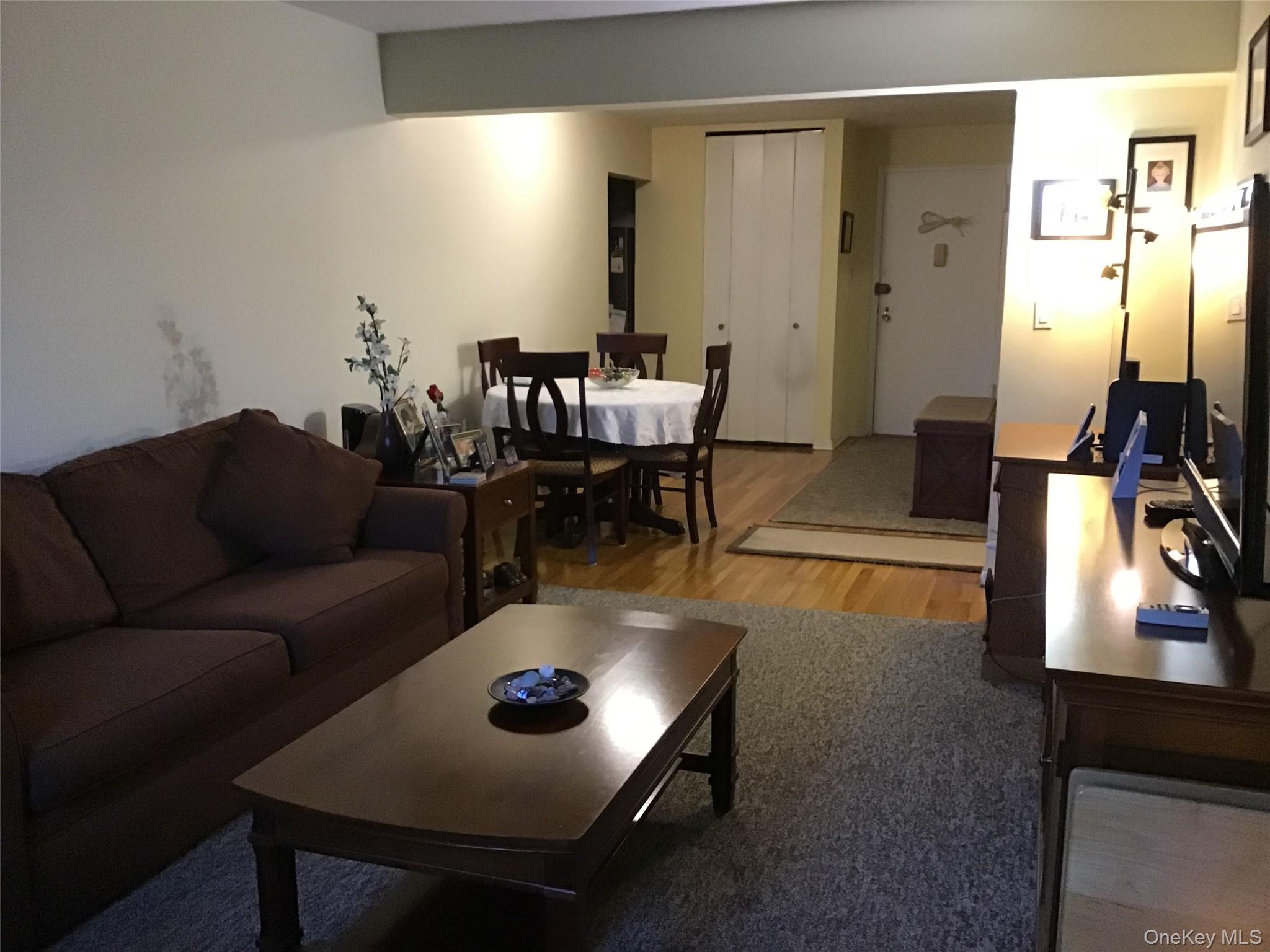 6 Birchwood Court, Unit 4B photo 8