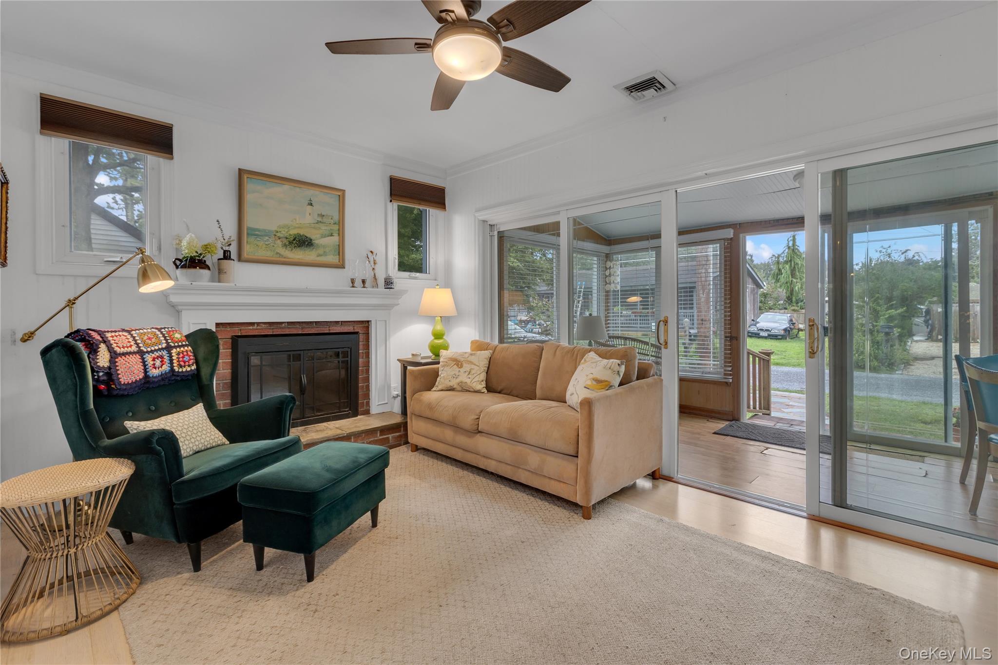 10 Mineola Court – For Sale photo 3
