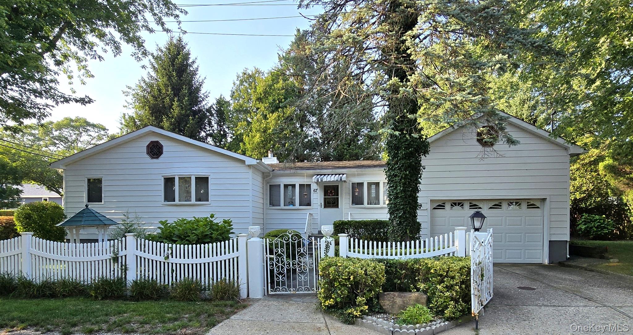 67 King Road – For Sale