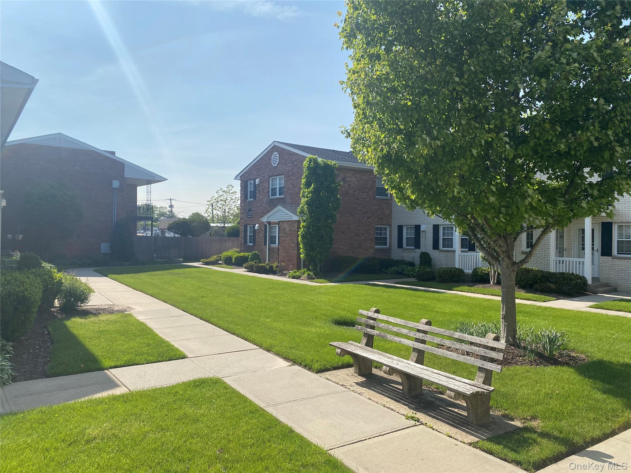 520 Kensington Lane – For Rent
