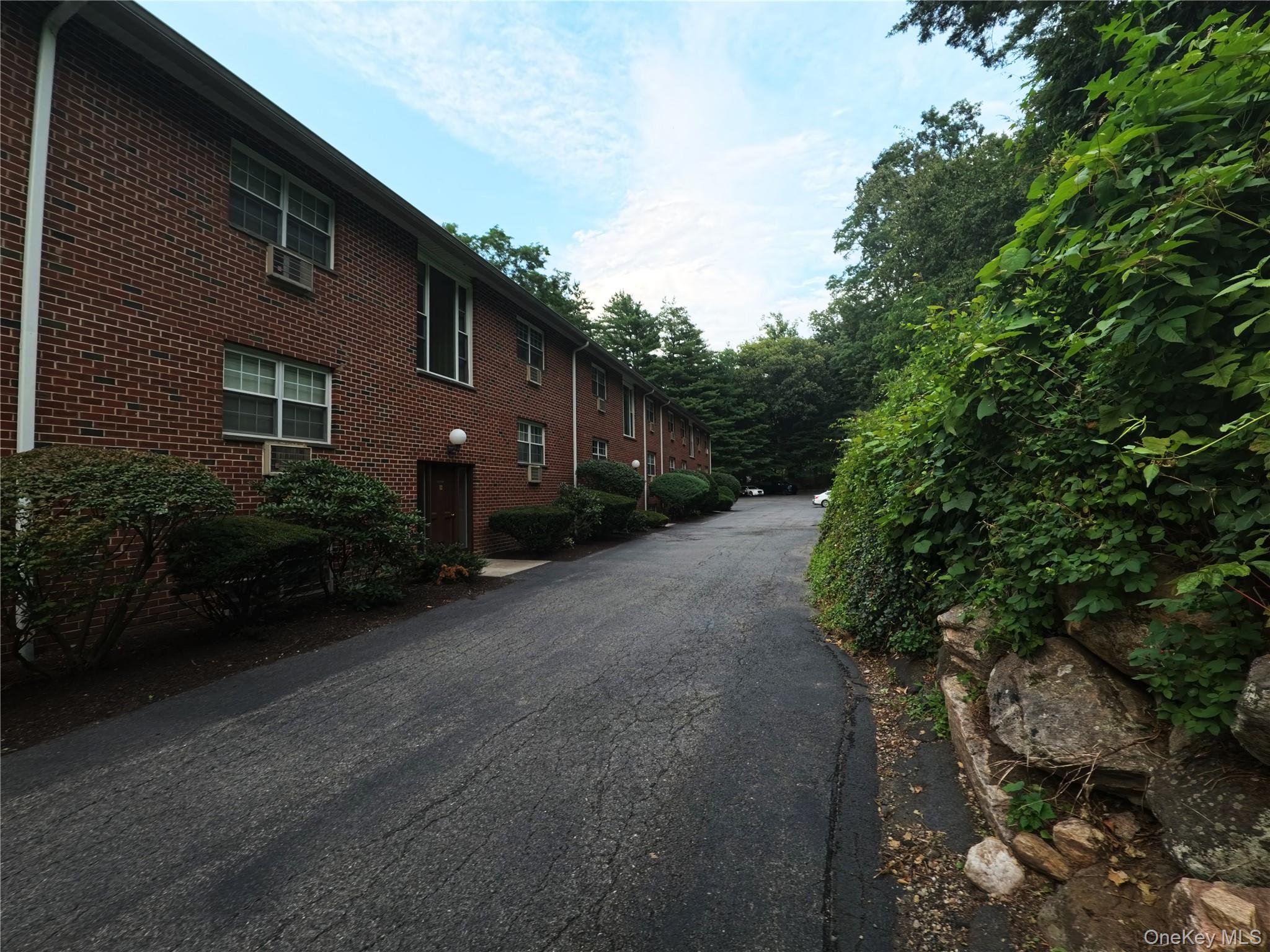 6 Dove Court, Unit M photo 22