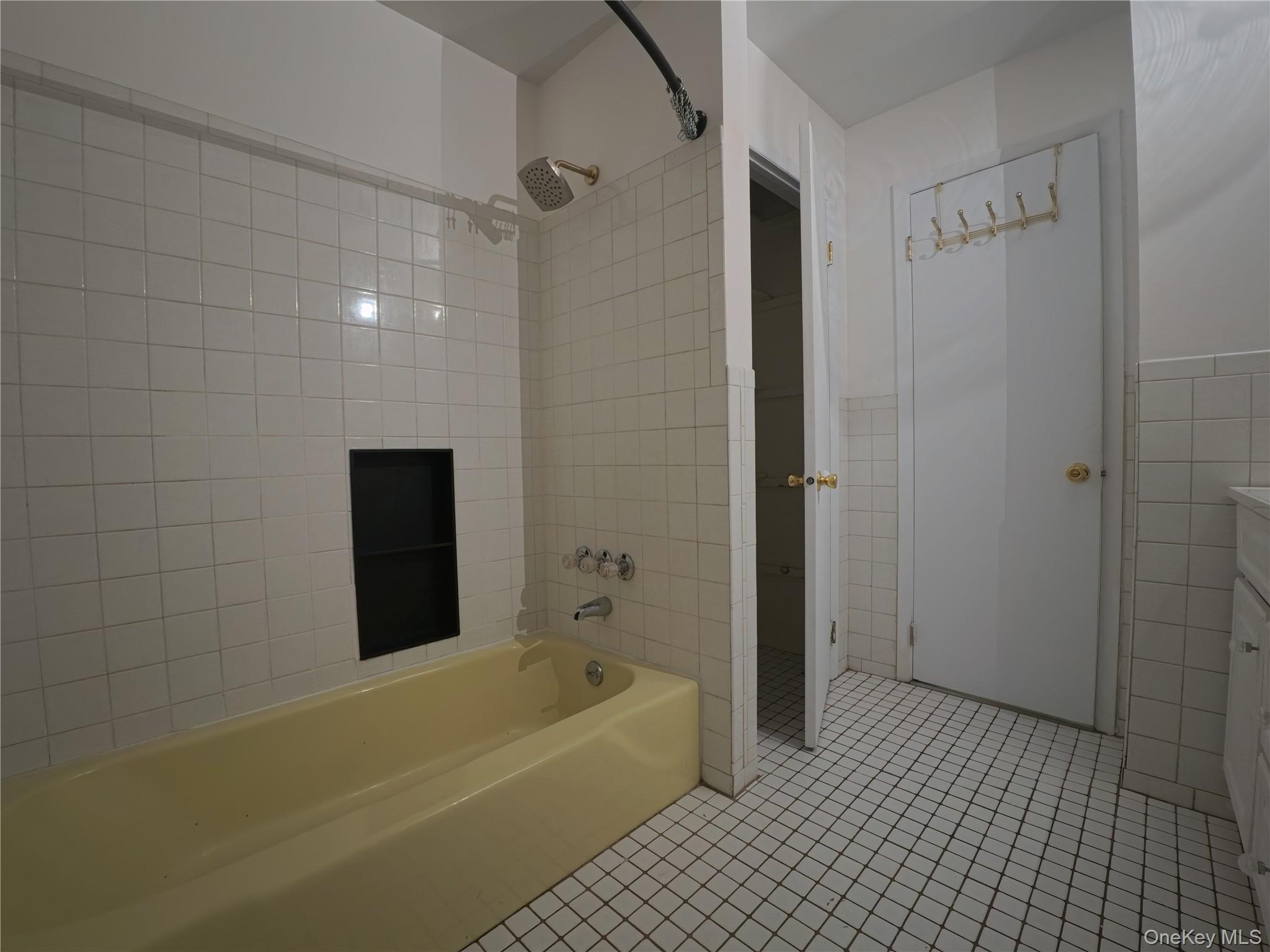 6 Dove Court, Unit M photo 10