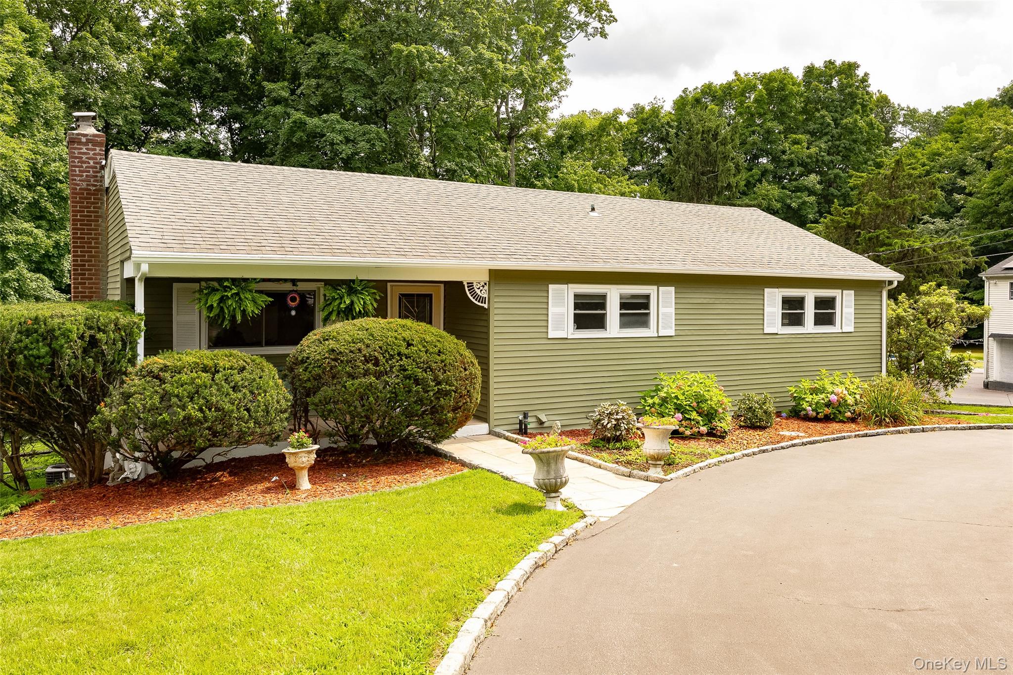 61 Ganung Drive – For Sale photo 2
