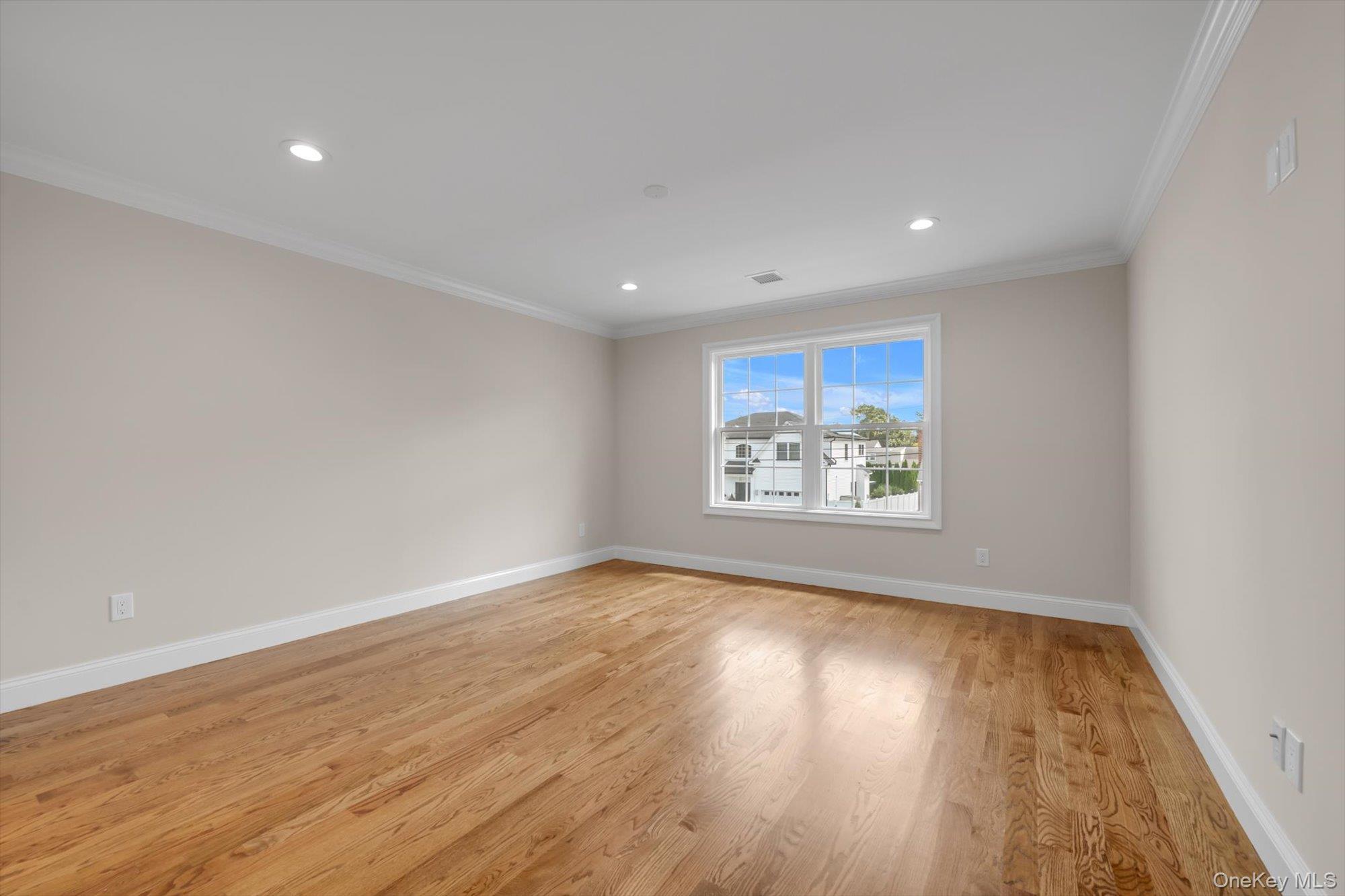 2351 Amherst Street – For Sale photo 16