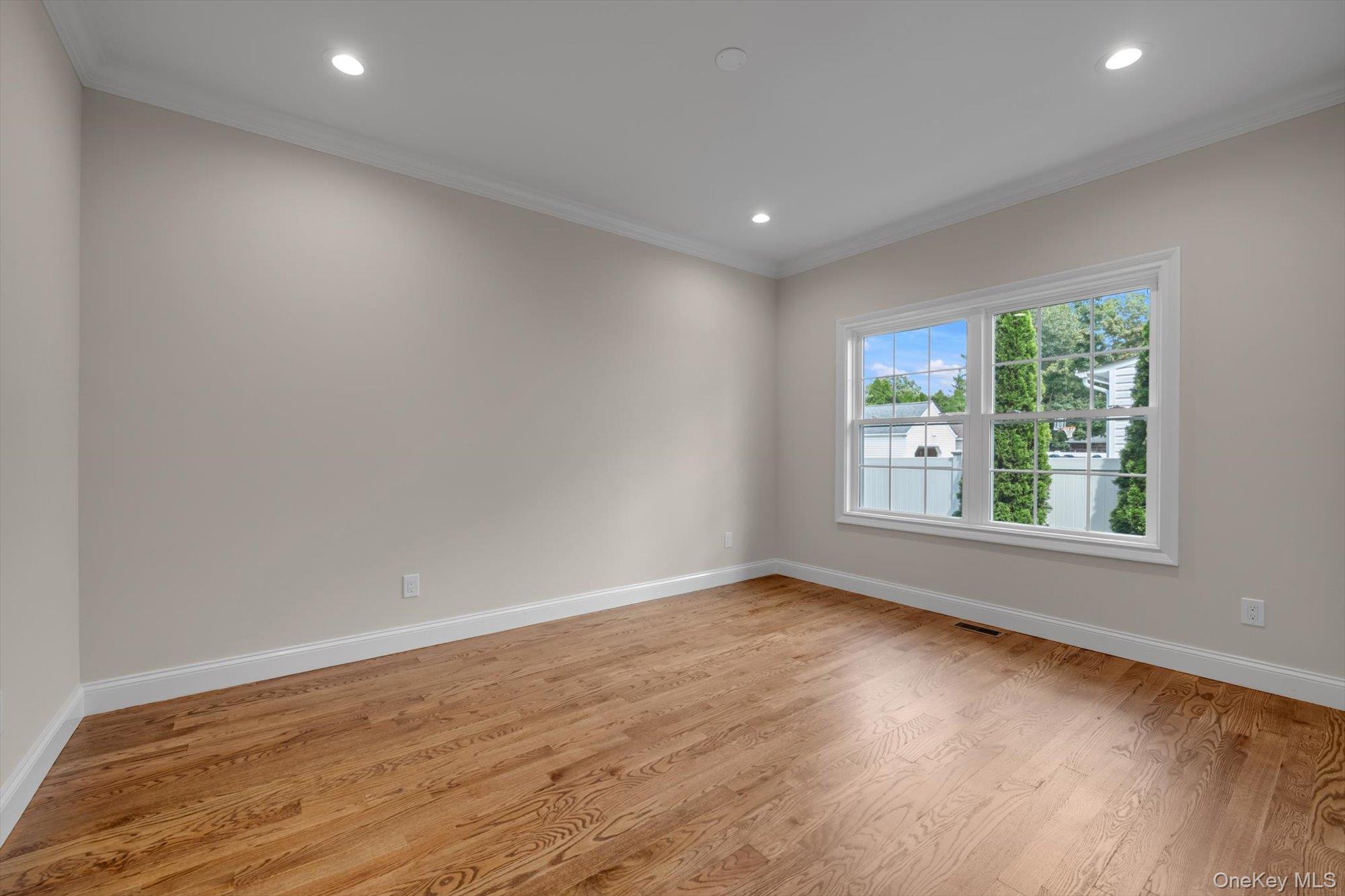 2351 Amherst Street – For Sale photo 10