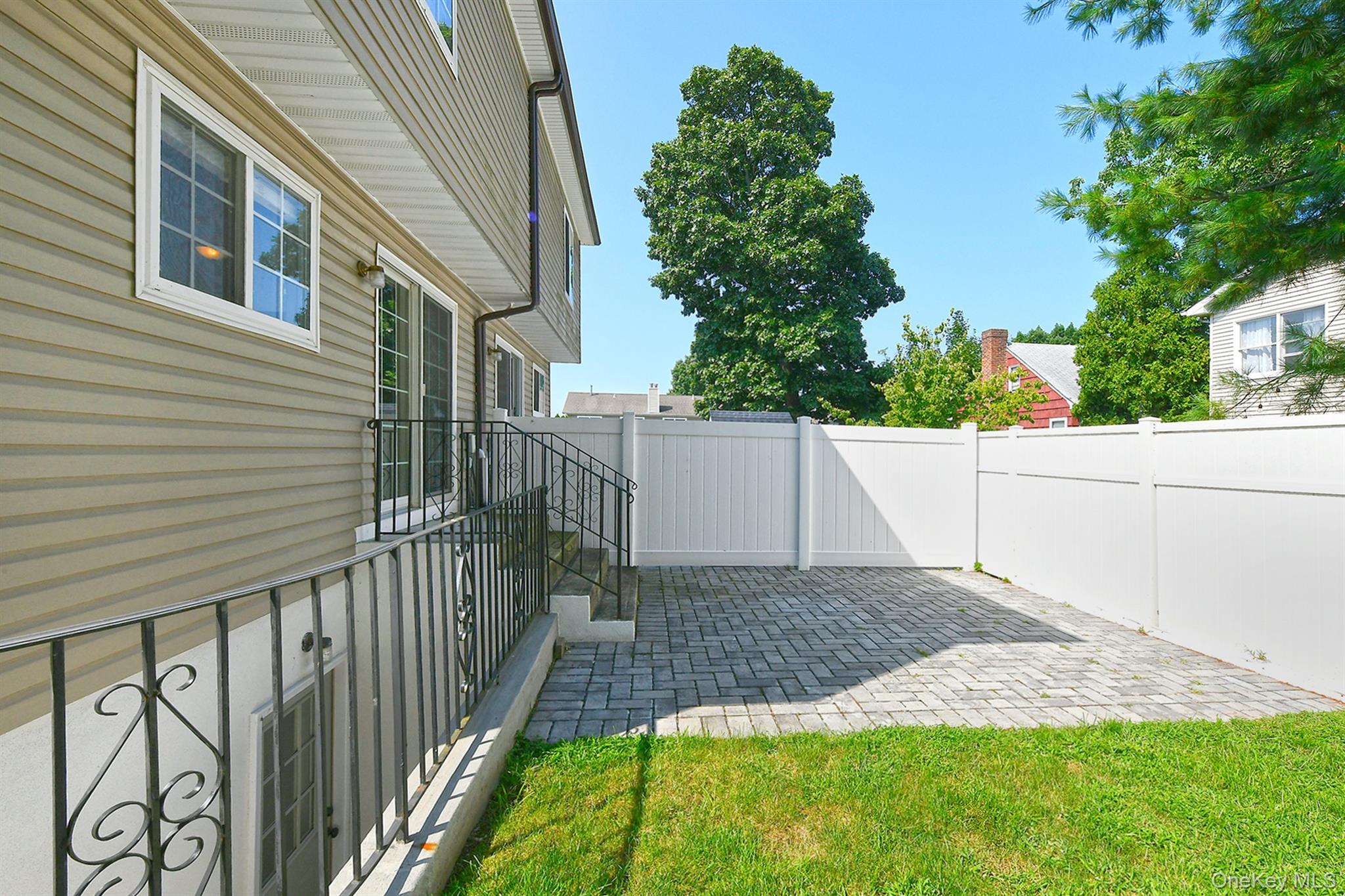 39 Nesaquake Avenue, Unit A photo 21
