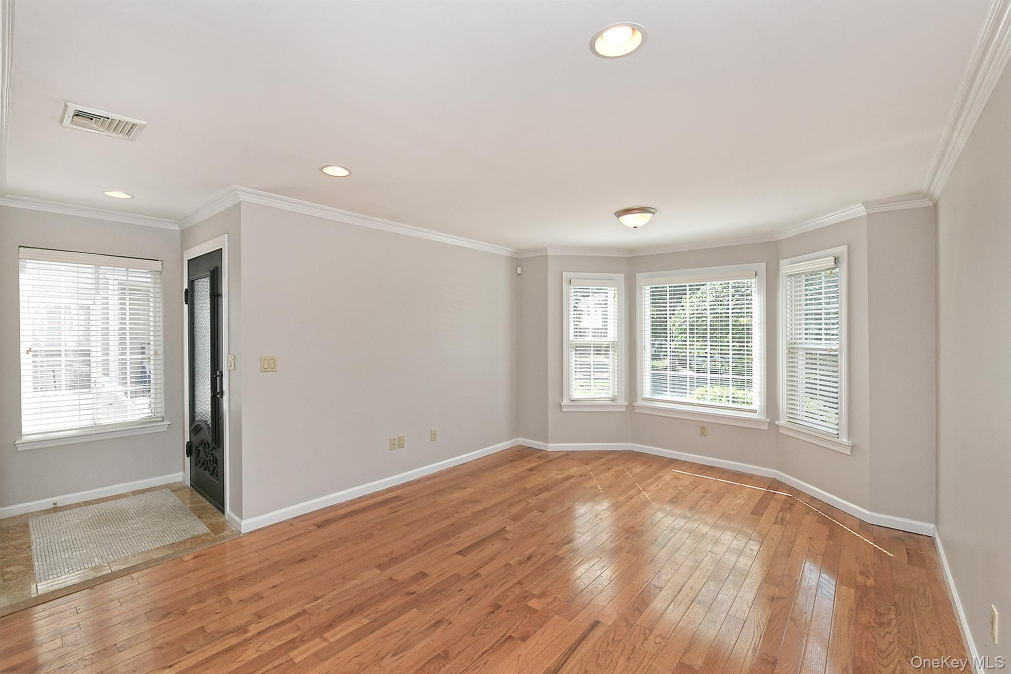 39 Nesaquake Avenue, Unit A photo 5