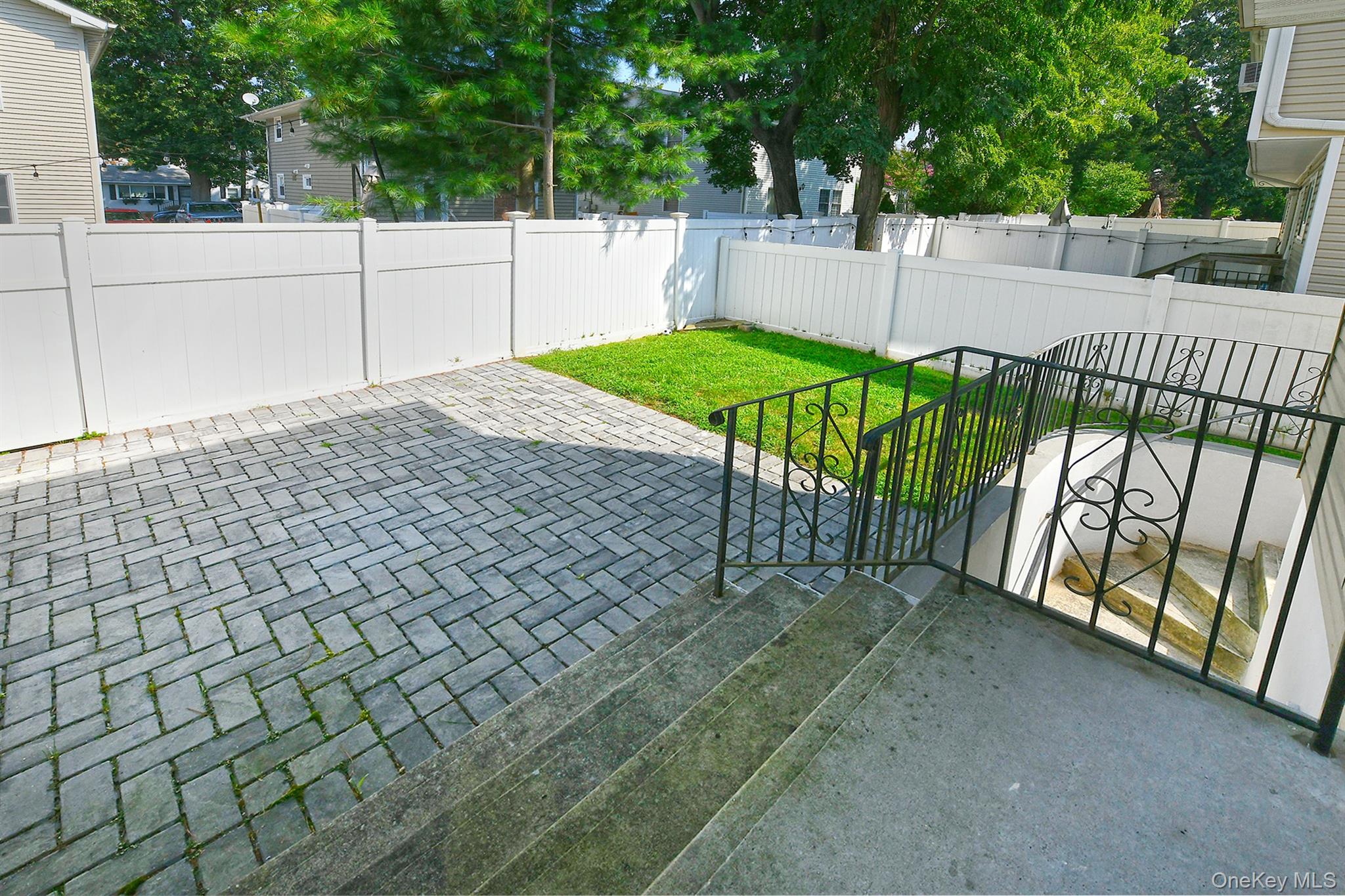 39 Nesaquake Avenue, Unit A photo 22