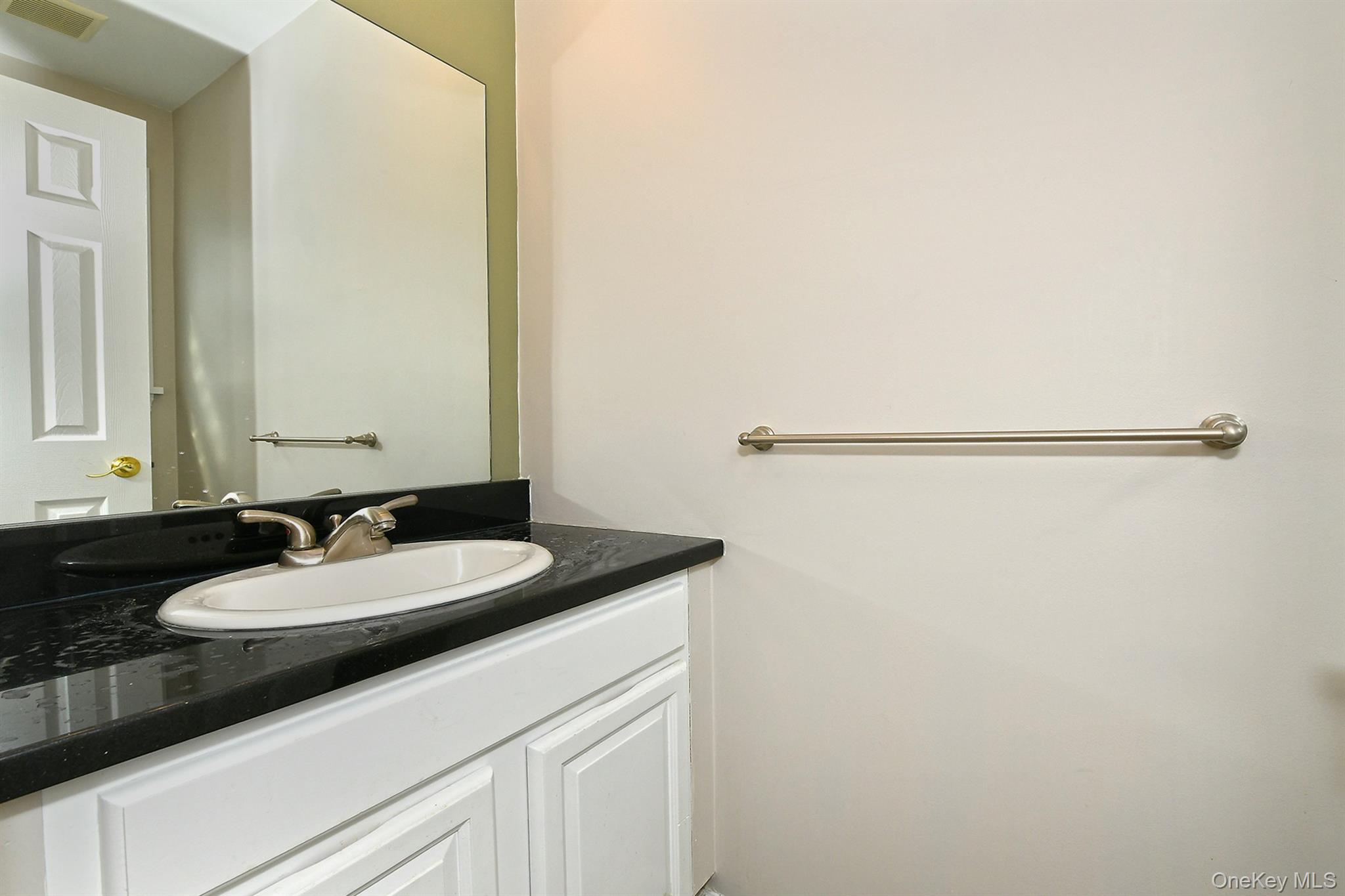 39 Nesaquake Avenue, Unit A photo 12
