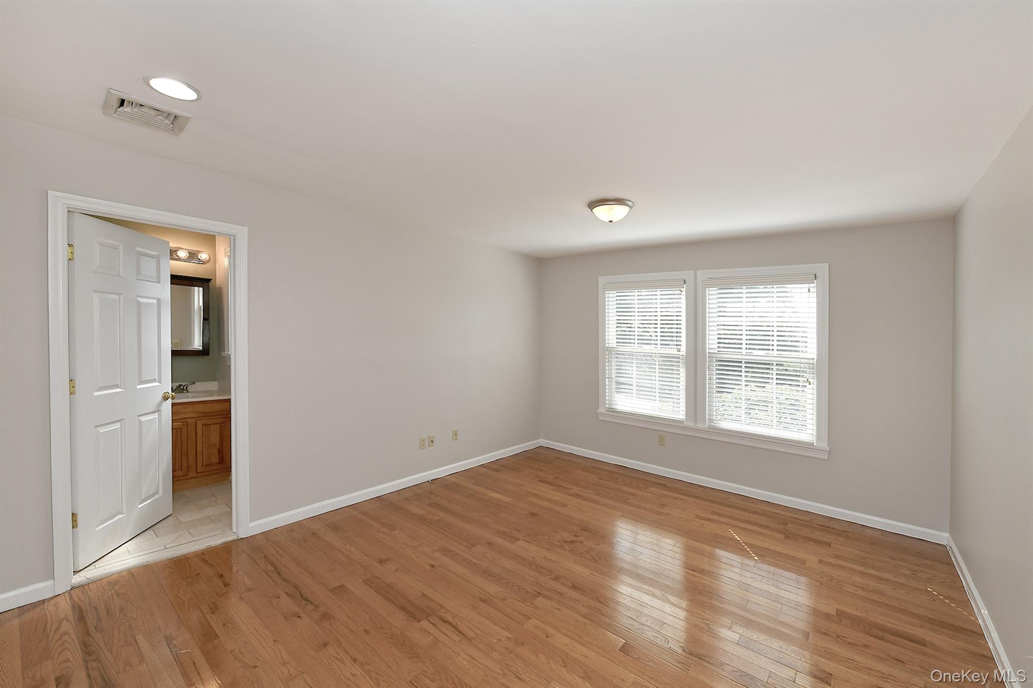 39 Nesaquake Avenue, Unit A photo 13