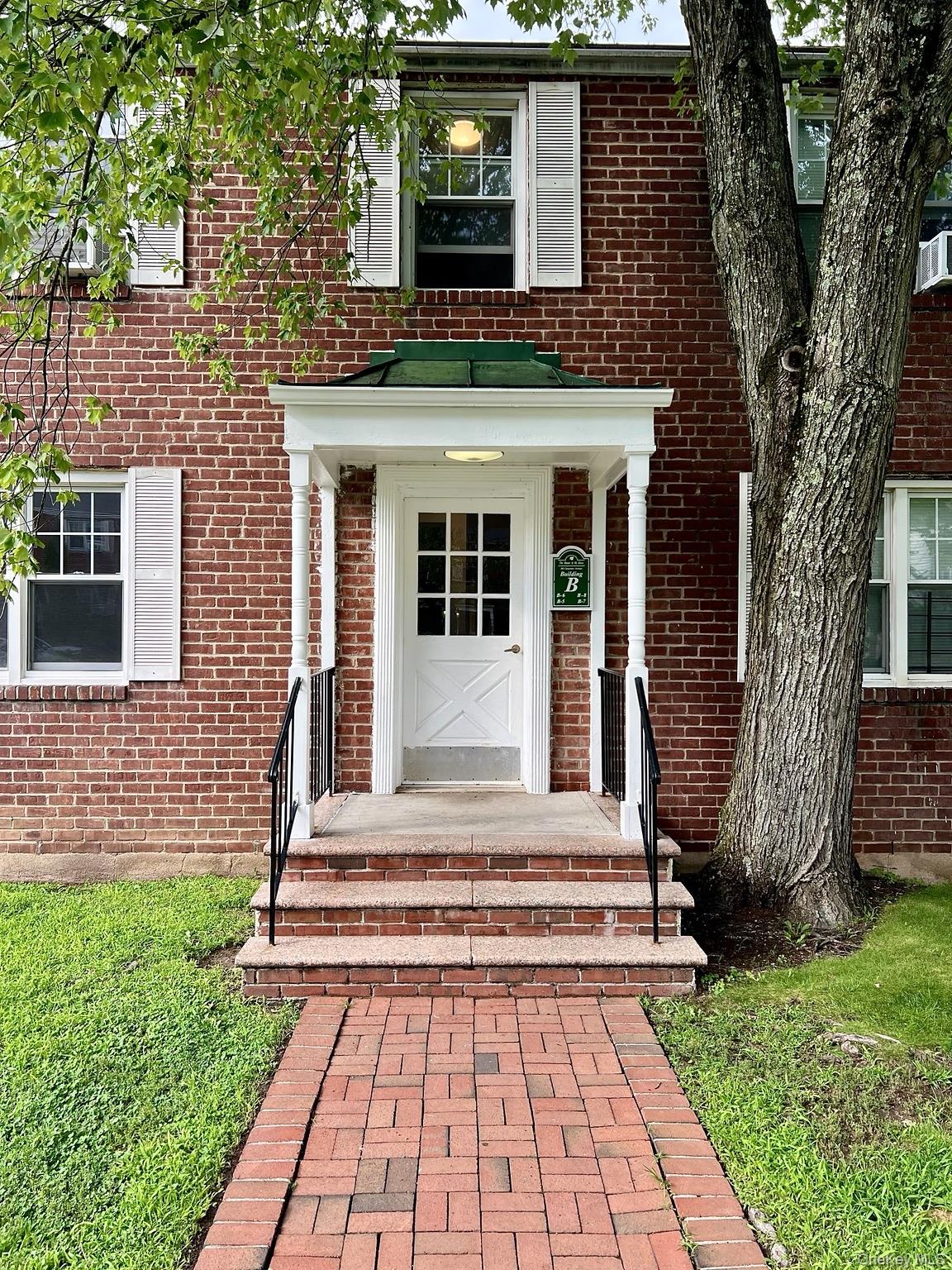 101 Carpenter Avenue, Unit B5
